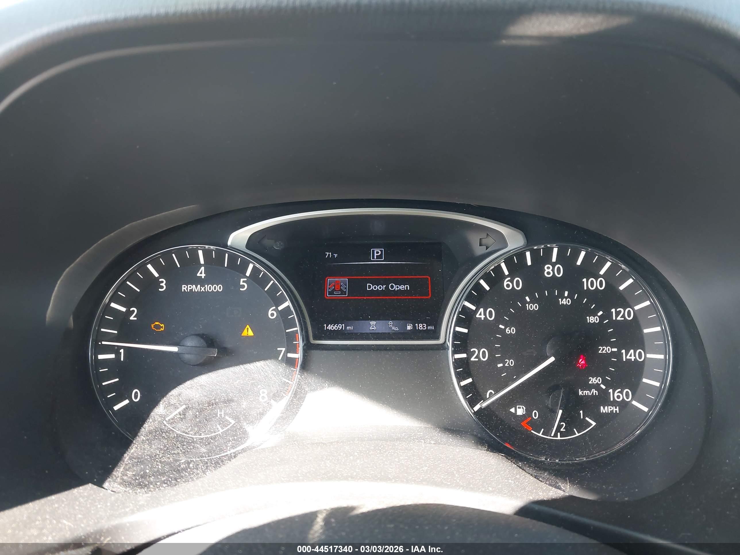 NISSAN PATHFINDER image 7