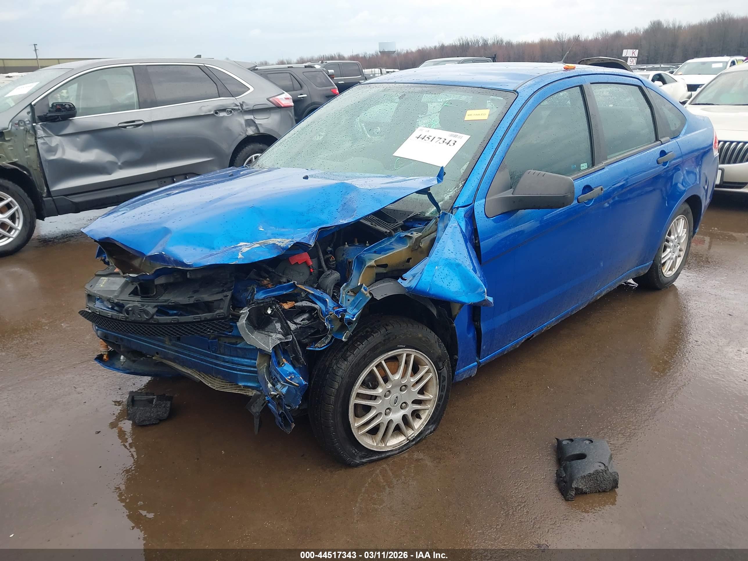 FORD FOCUS image 2