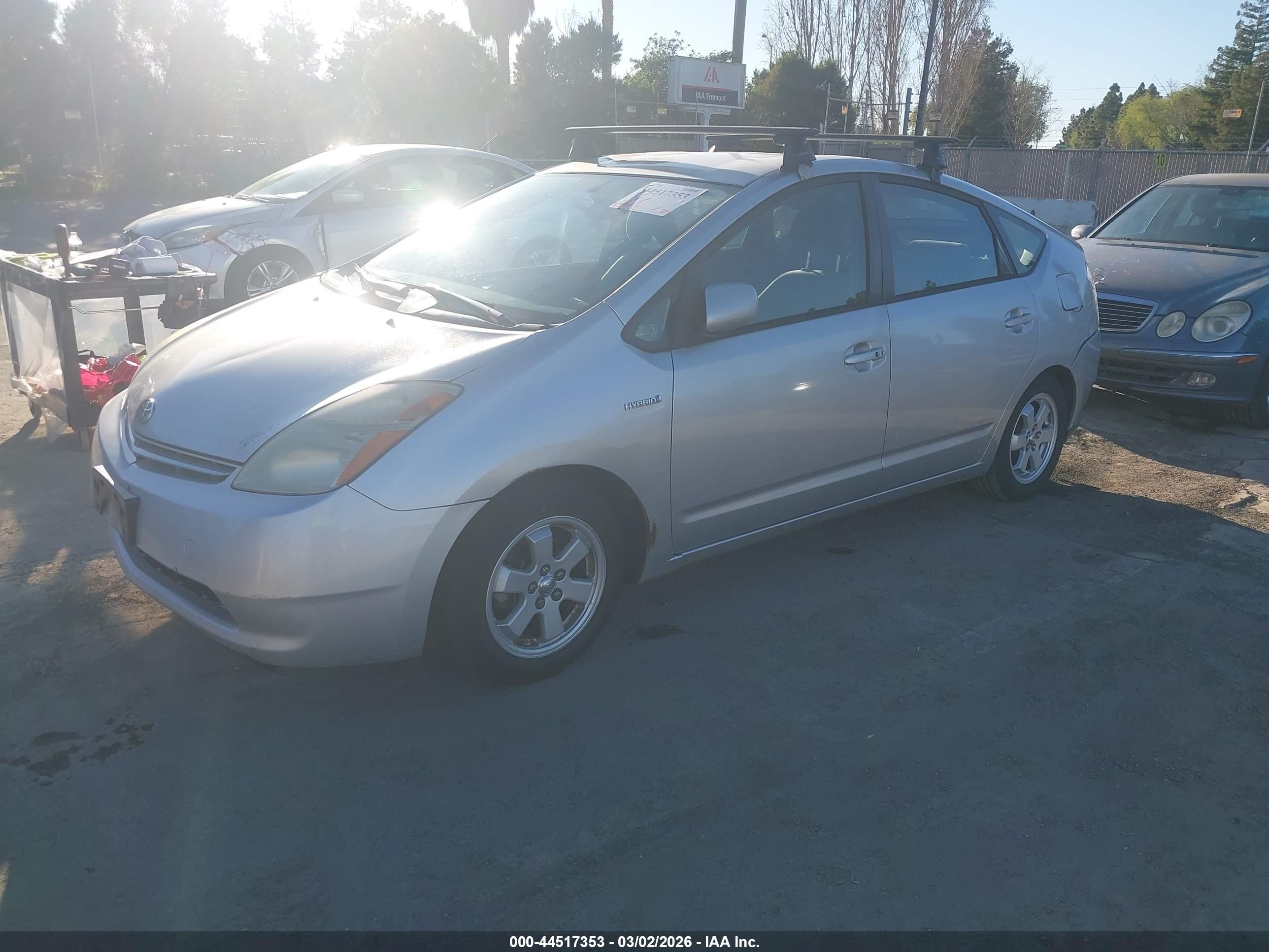 TOYOTA PRIUS image 2