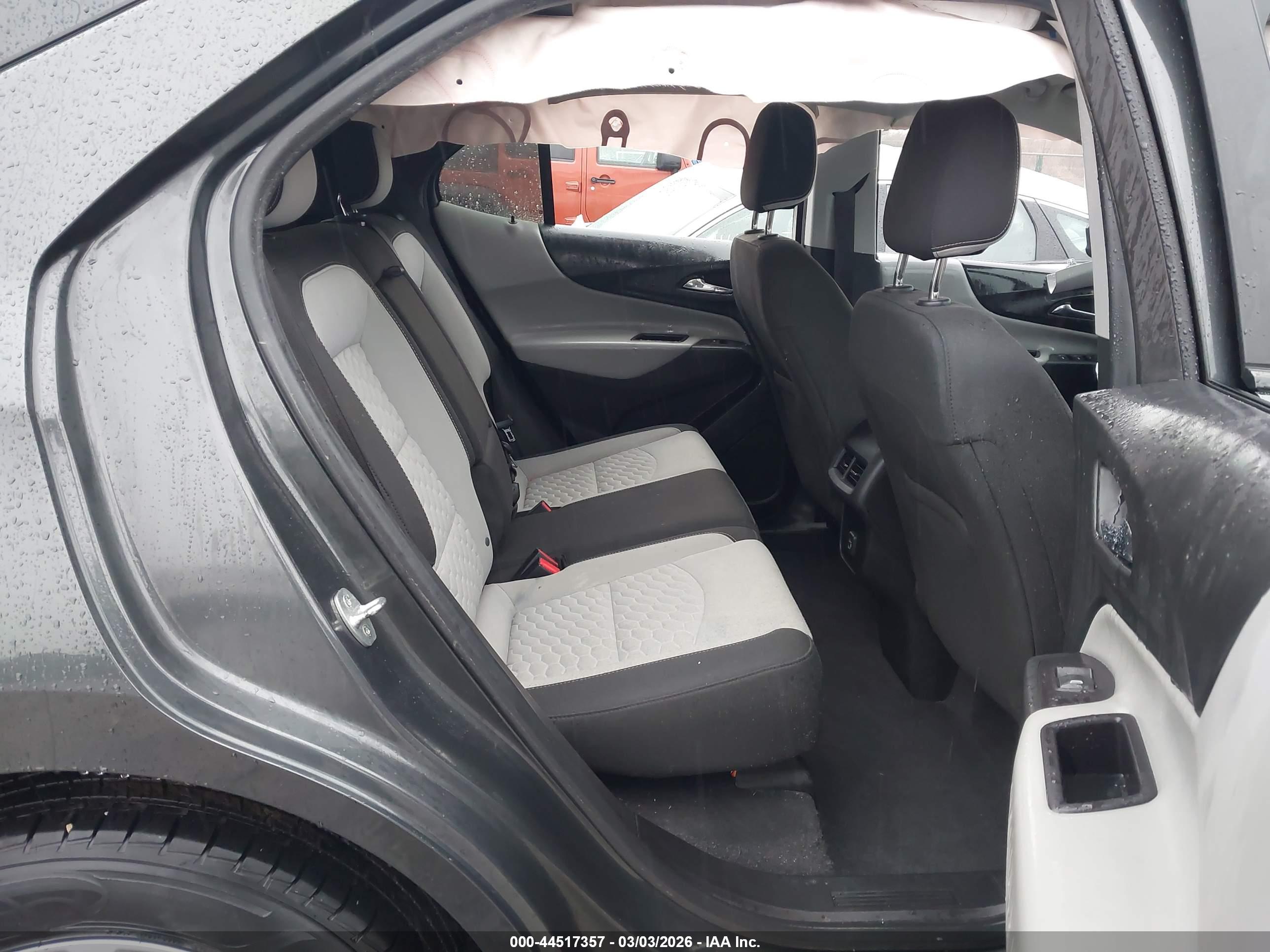 CHEVROLET EQUINOX image 8
