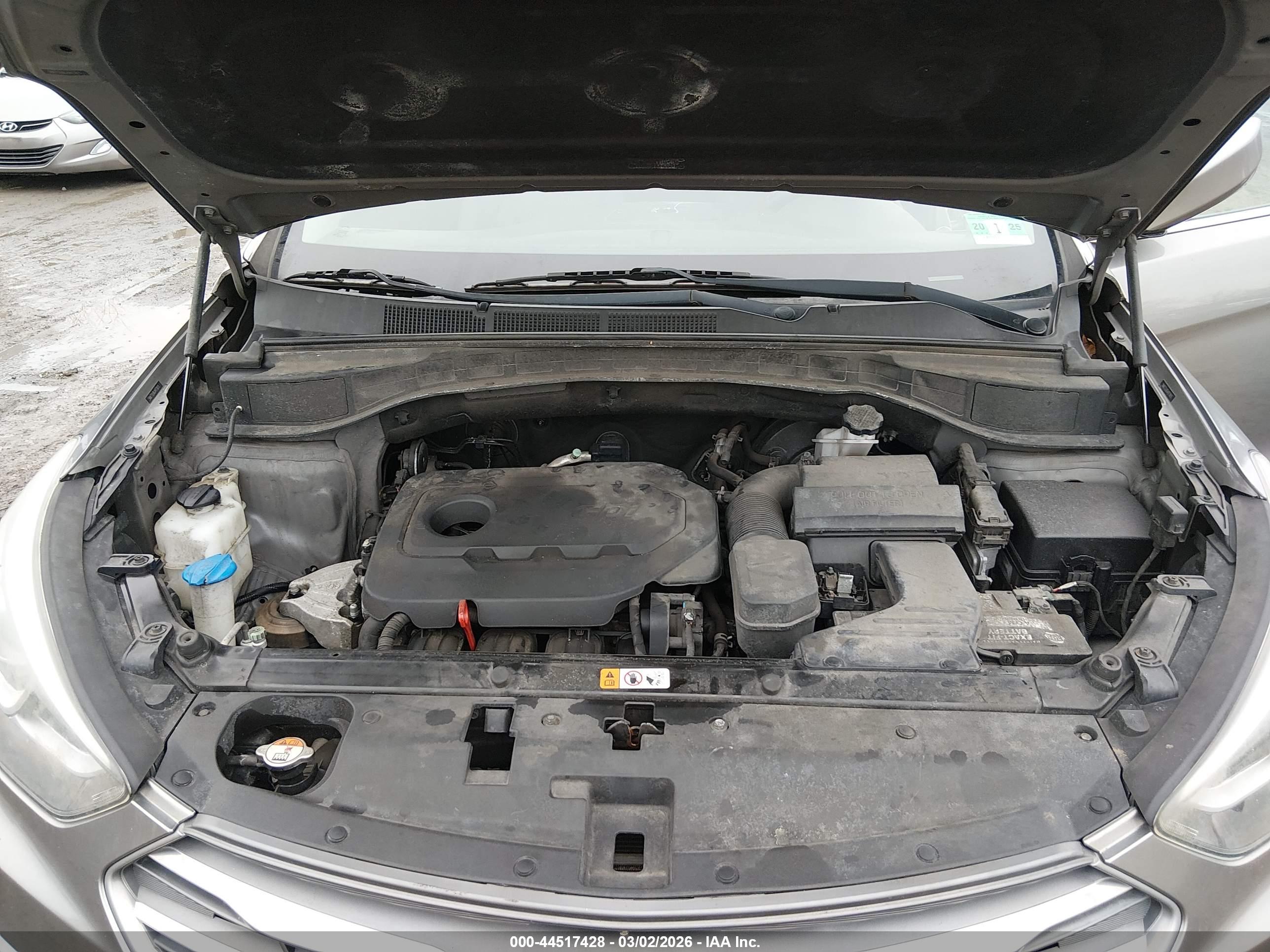 HYUNDAI SANTA image 10