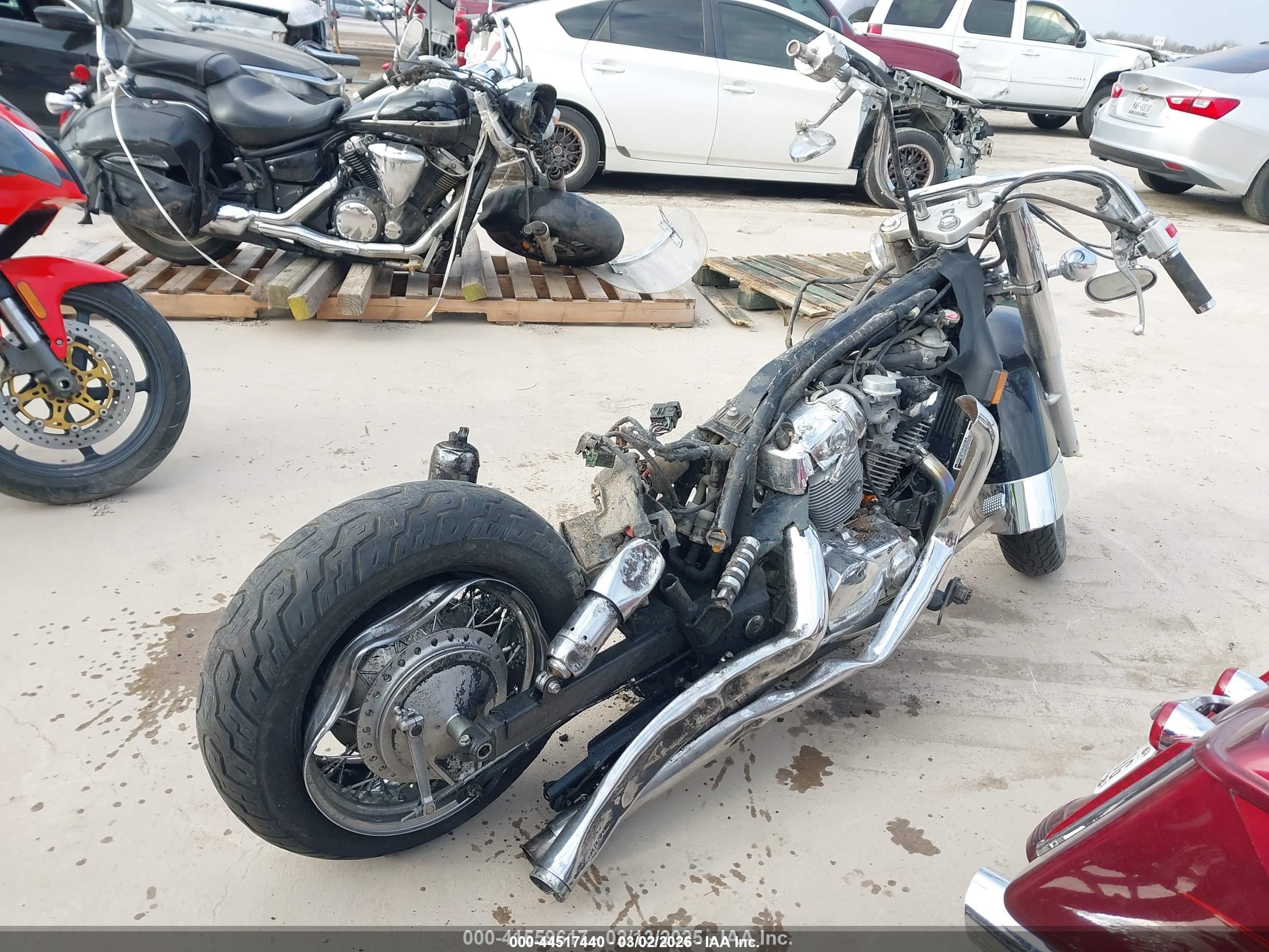 HONDA VT750 image 4