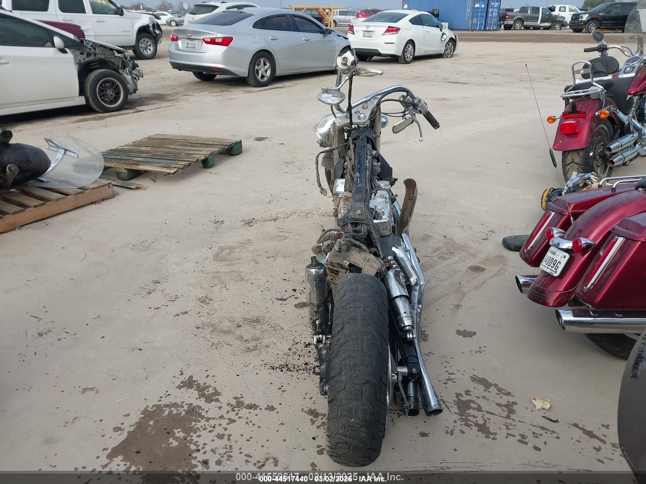 HONDA VT750 image 6
