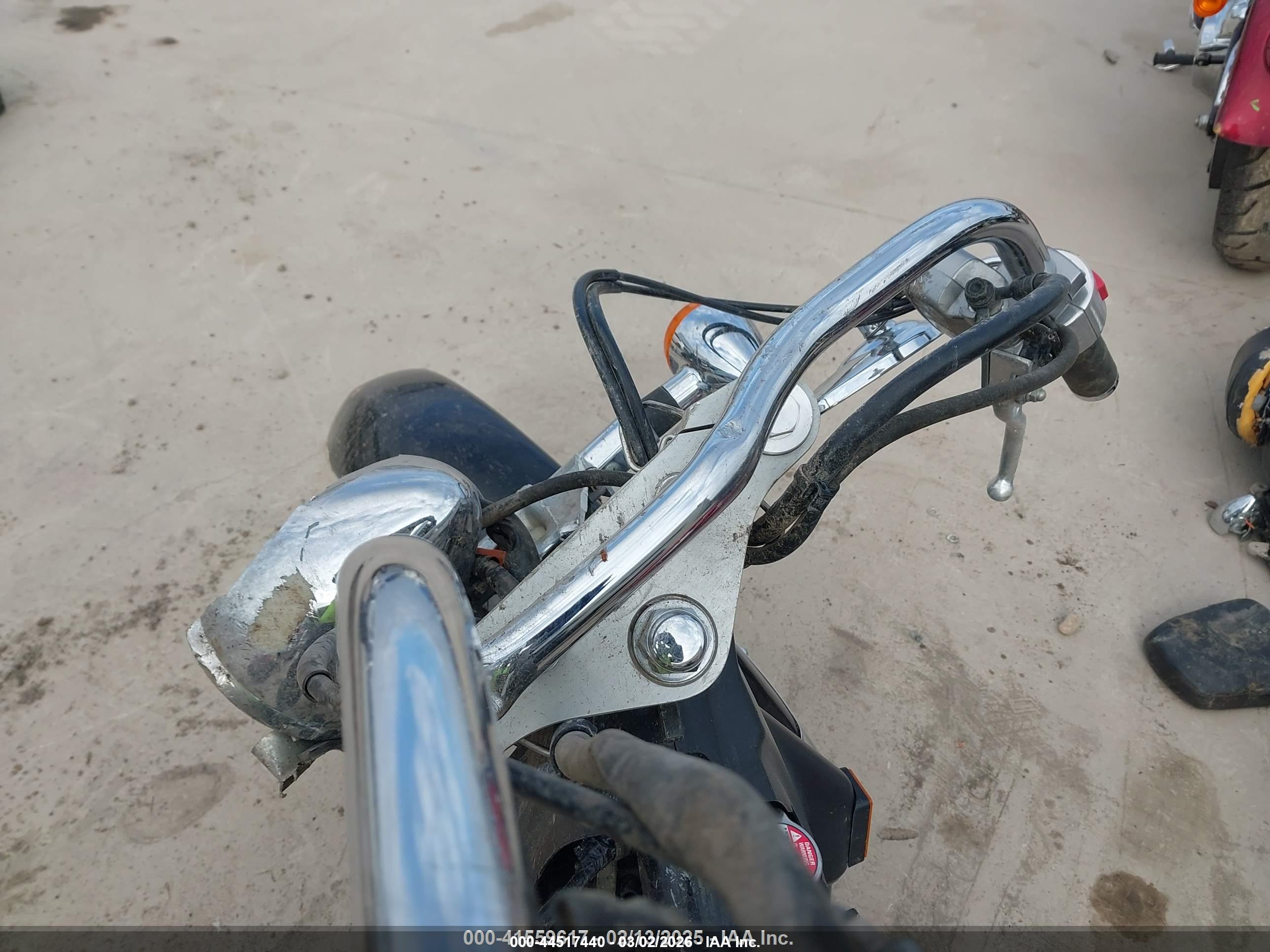 HONDA VT750 image 7