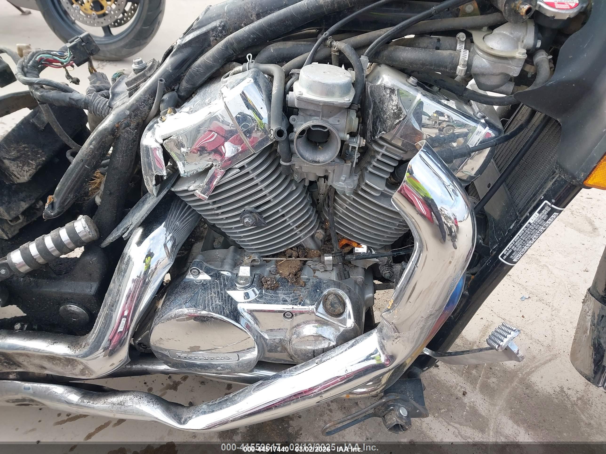 HONDA VT750 image 8
