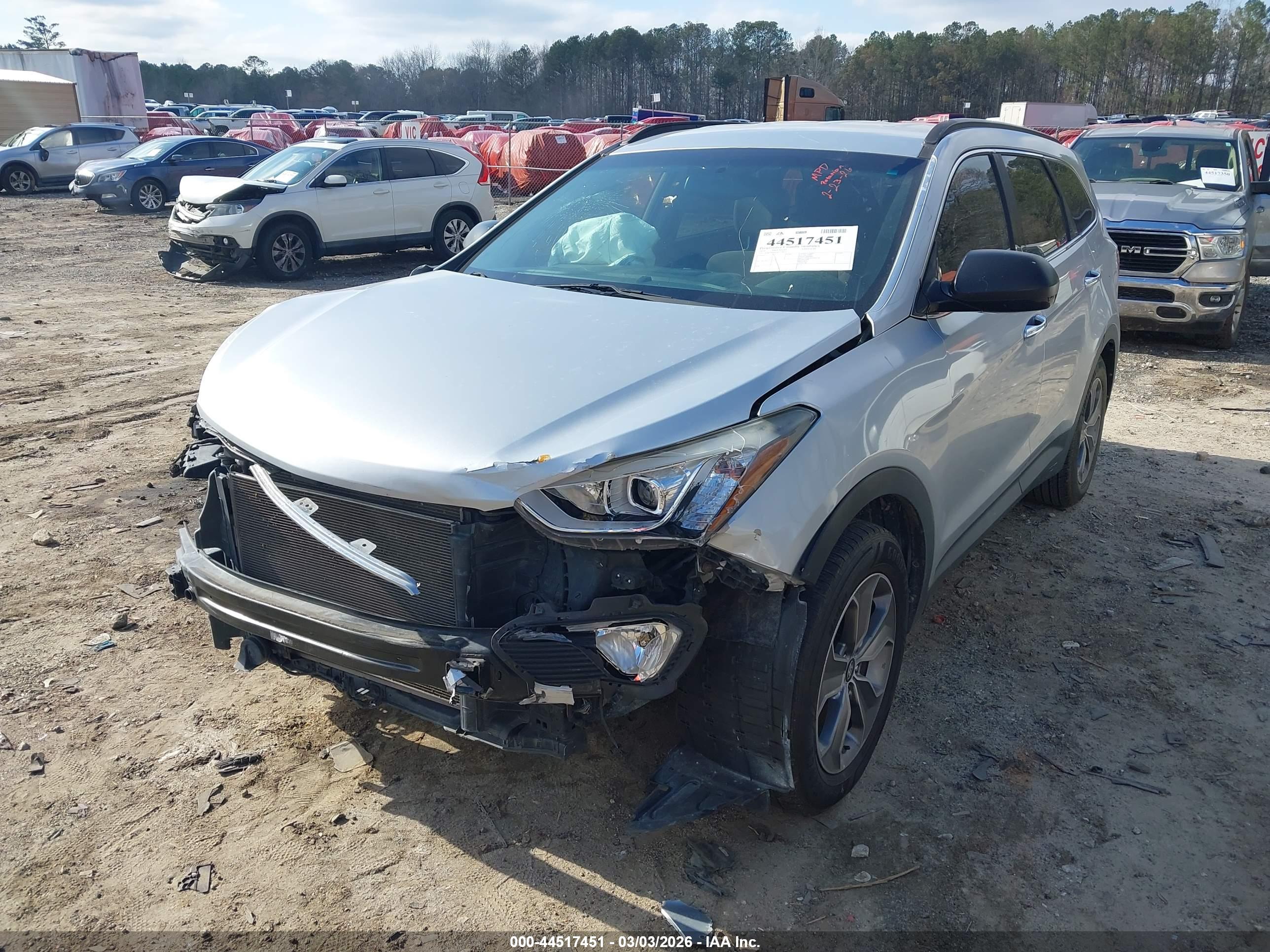HYUNDAI SANTA image 6