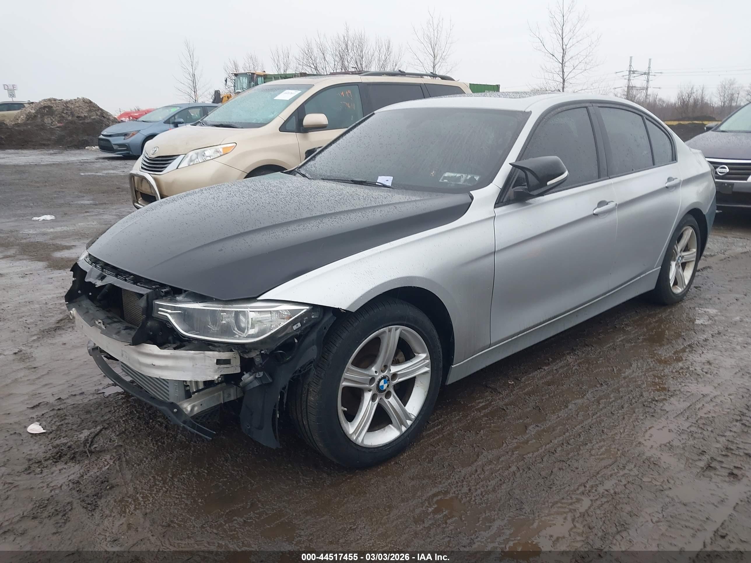 BMW 320I image 2