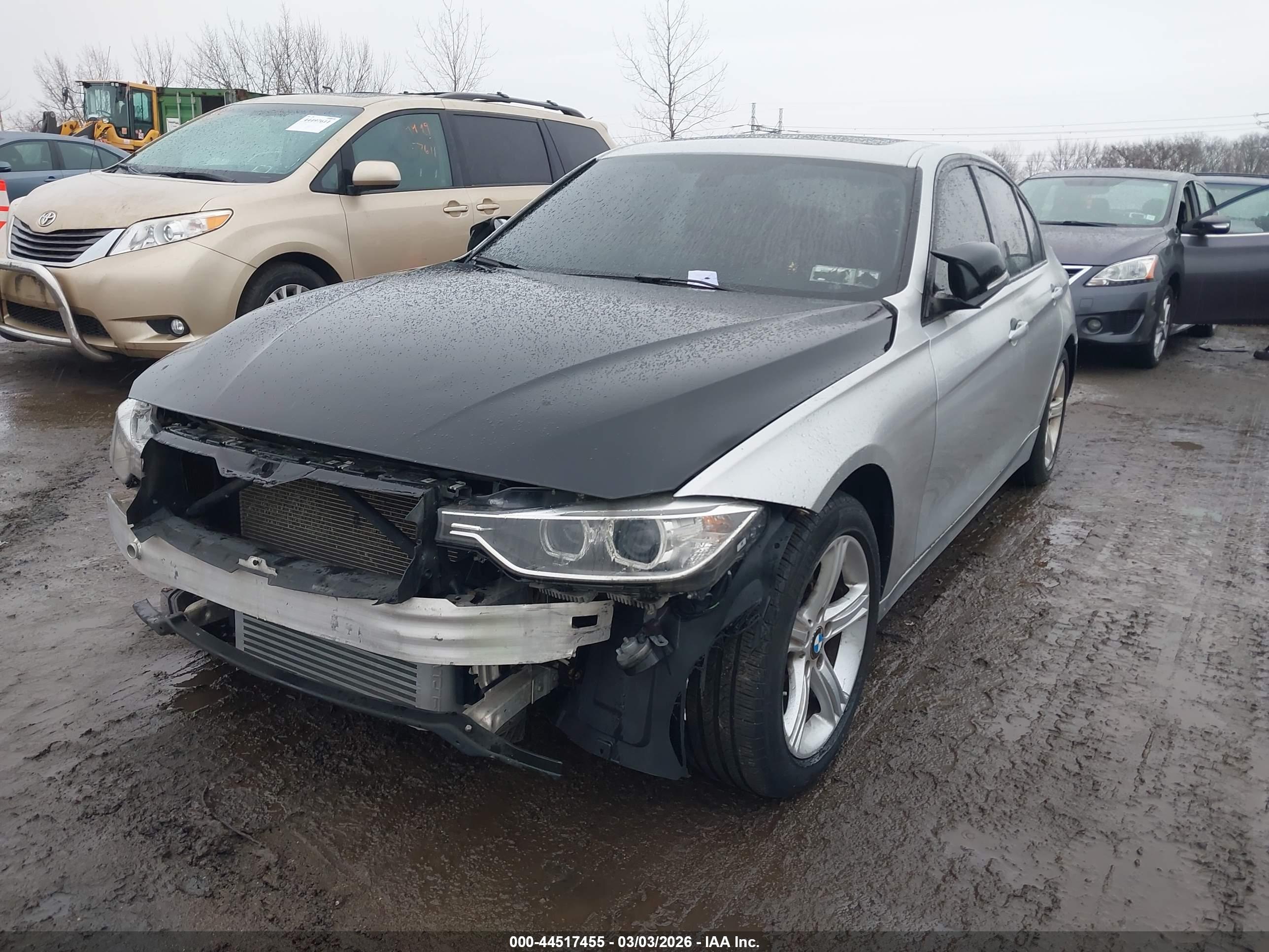 BMW 320I image 6
