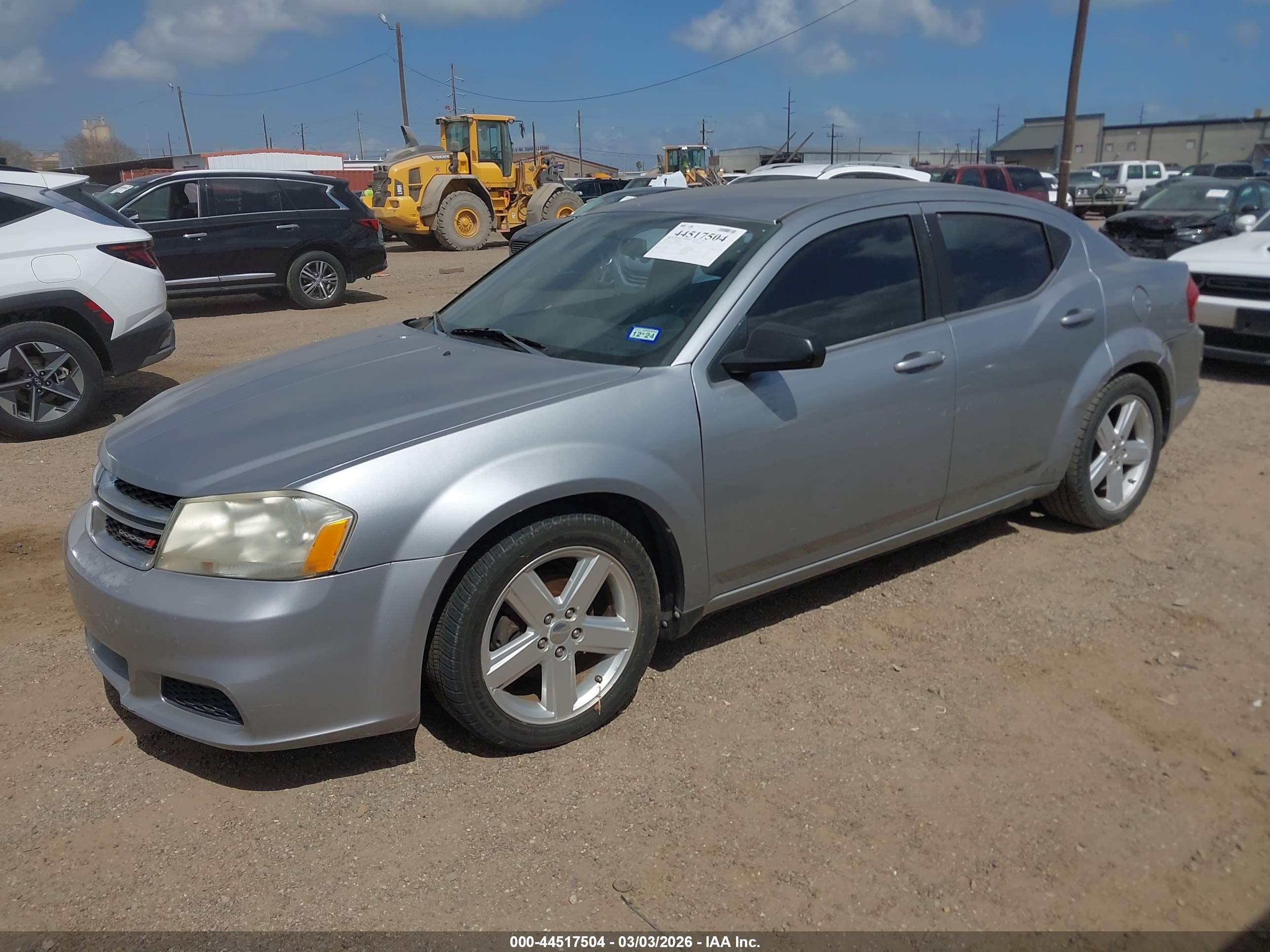DODGE AVENGER image 2