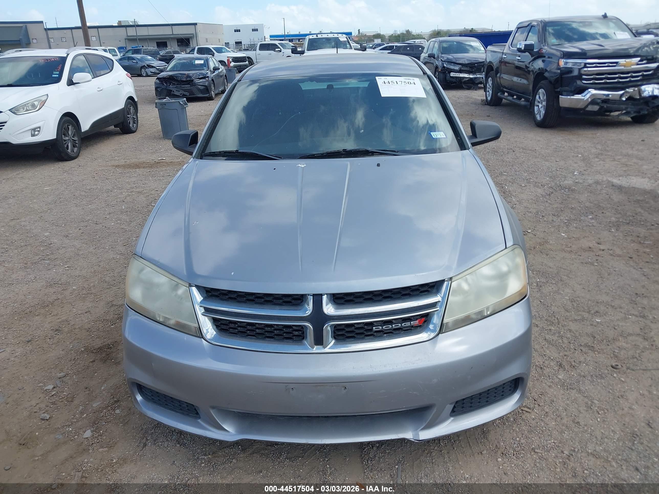DODGE AVENGER image 6