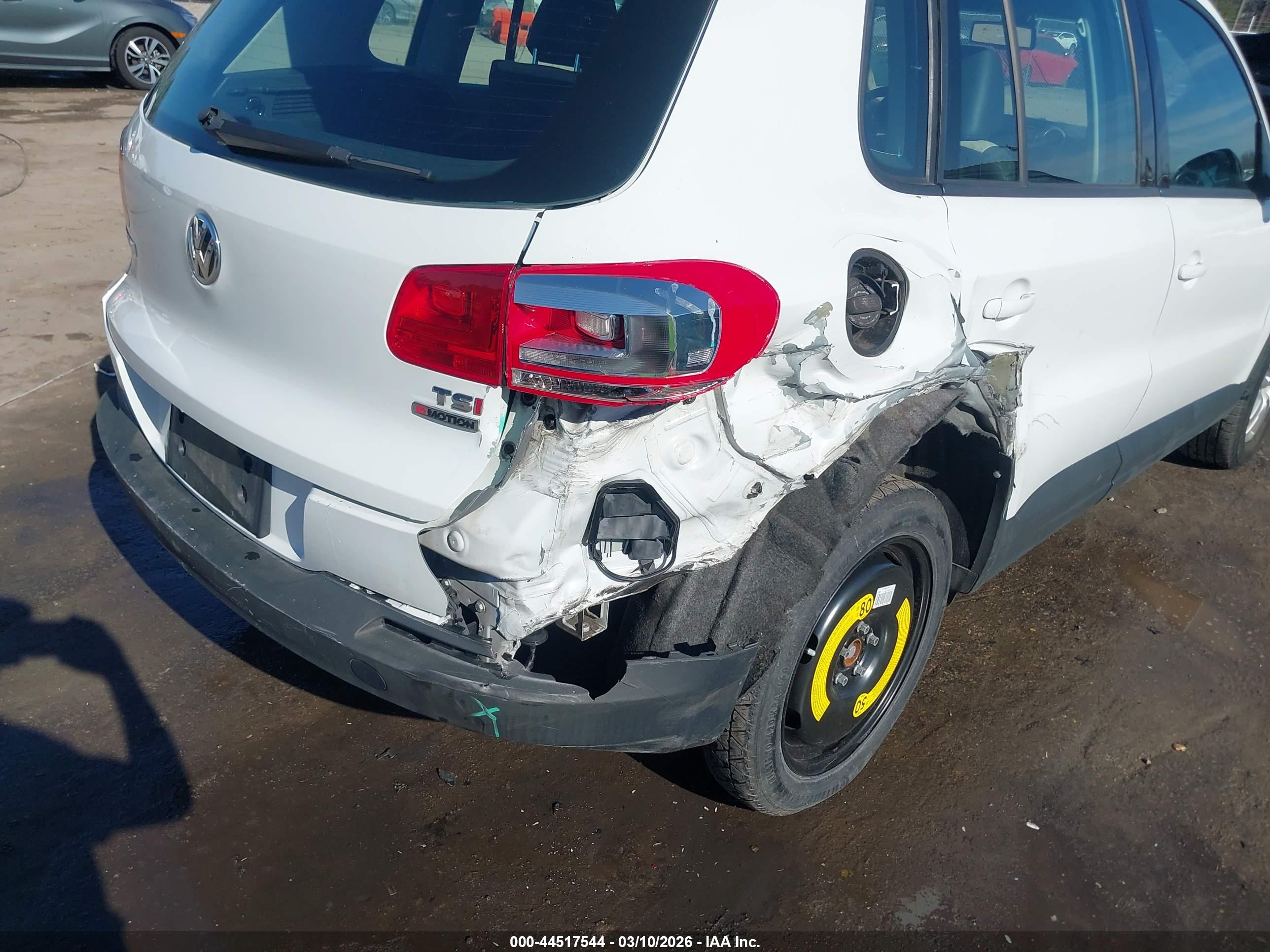 VOLKSWAGEN TIGUAN image 6