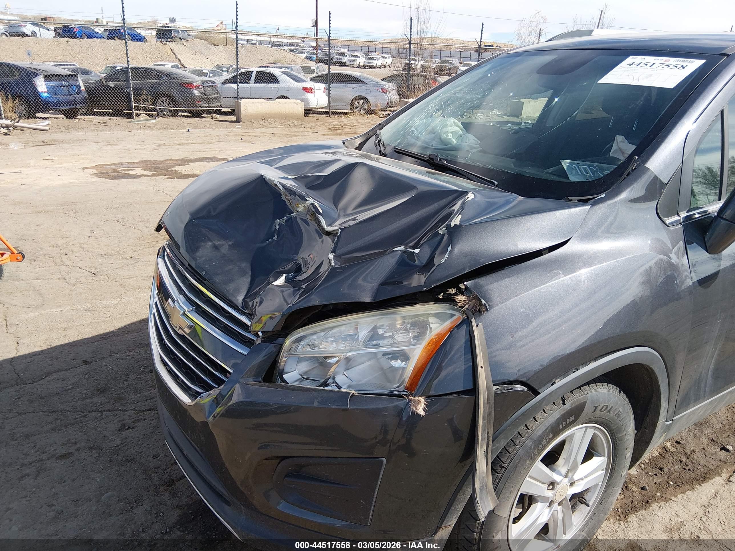 CHEVROLET TRAX image 6