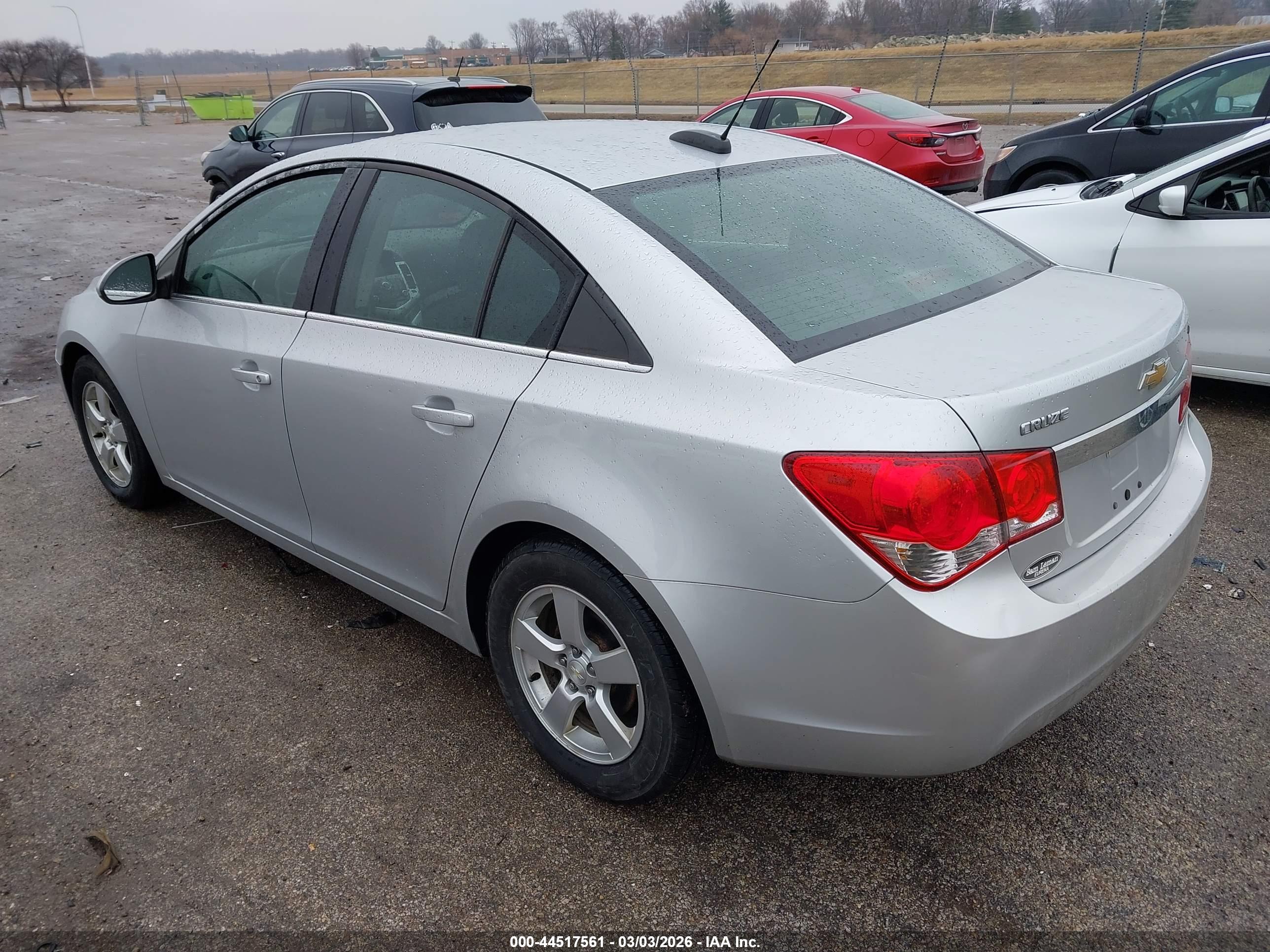 CHEVROLET CRUZE image 3