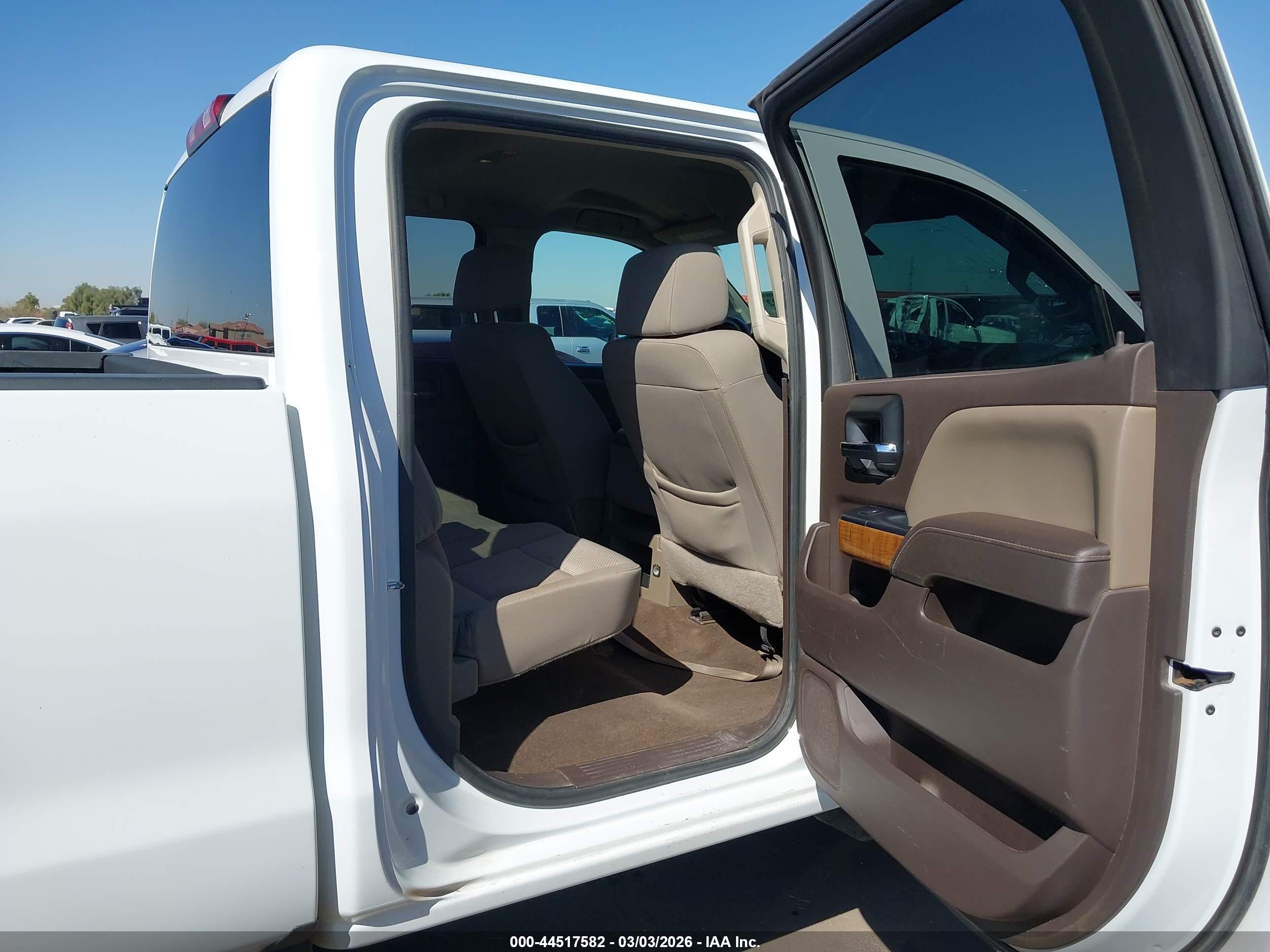 GMC SIERRA image 7