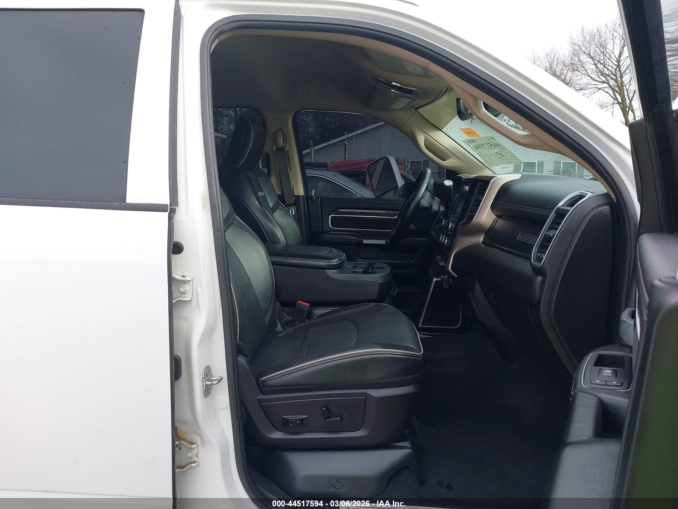 RAM 2500 image 5