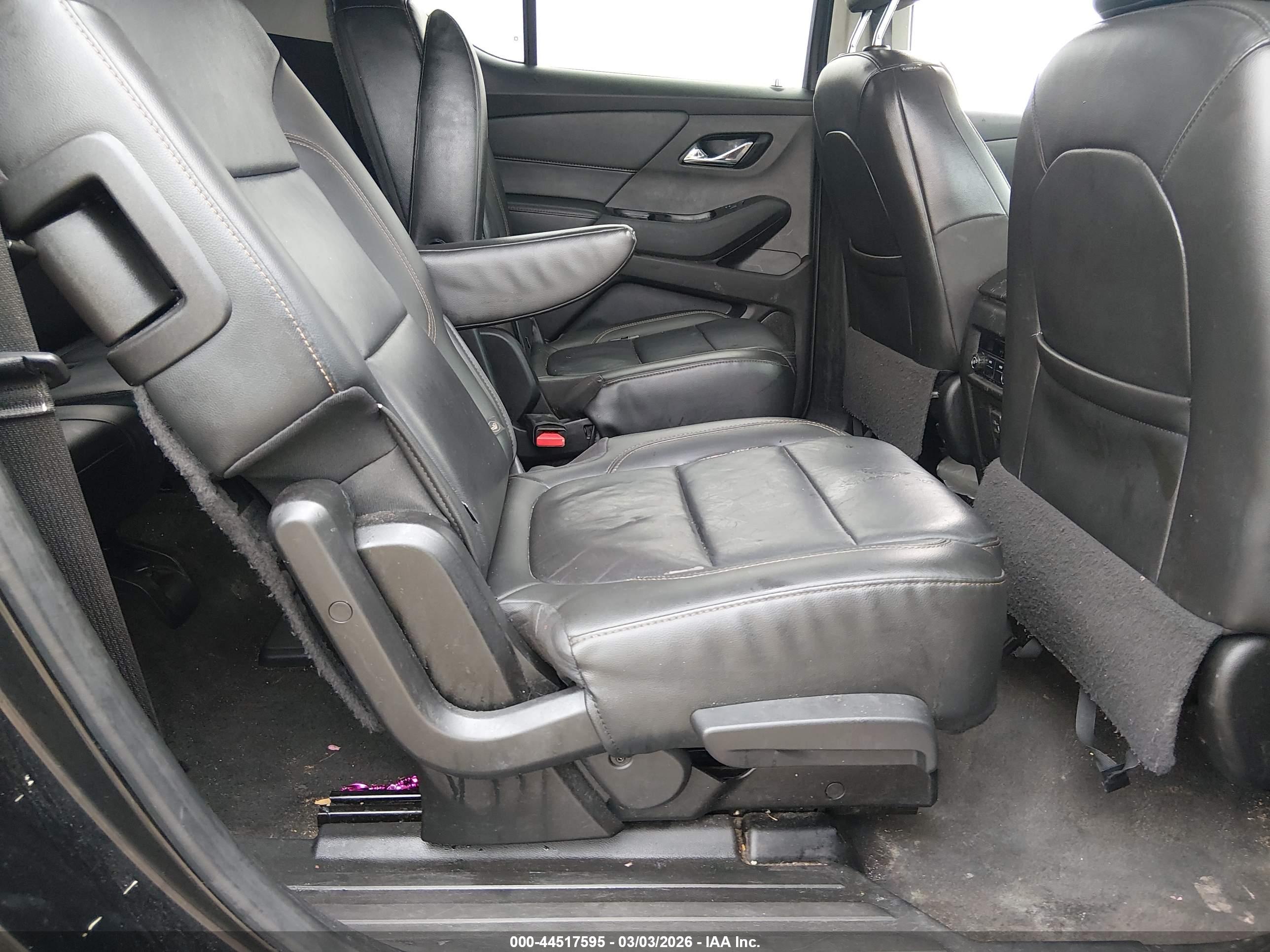 CHEVROLET TRAVERSE image 8