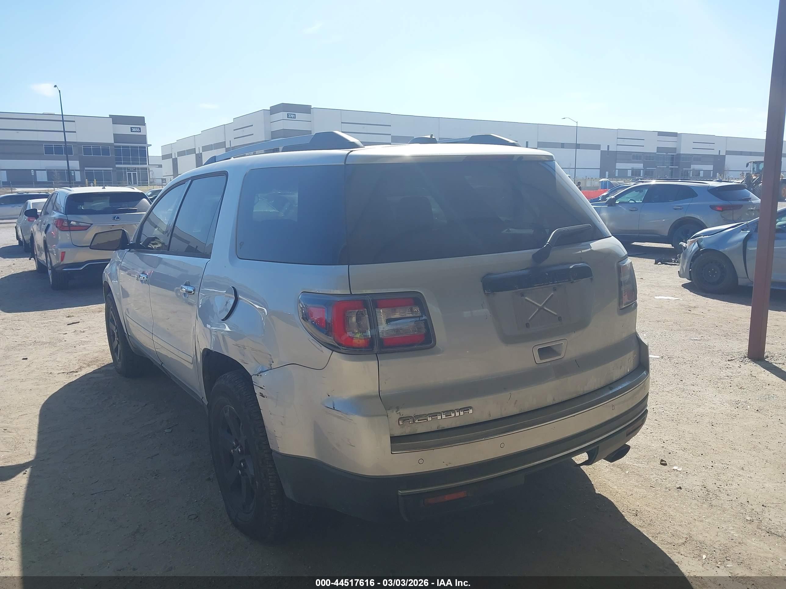 GMC ACADIA image 3