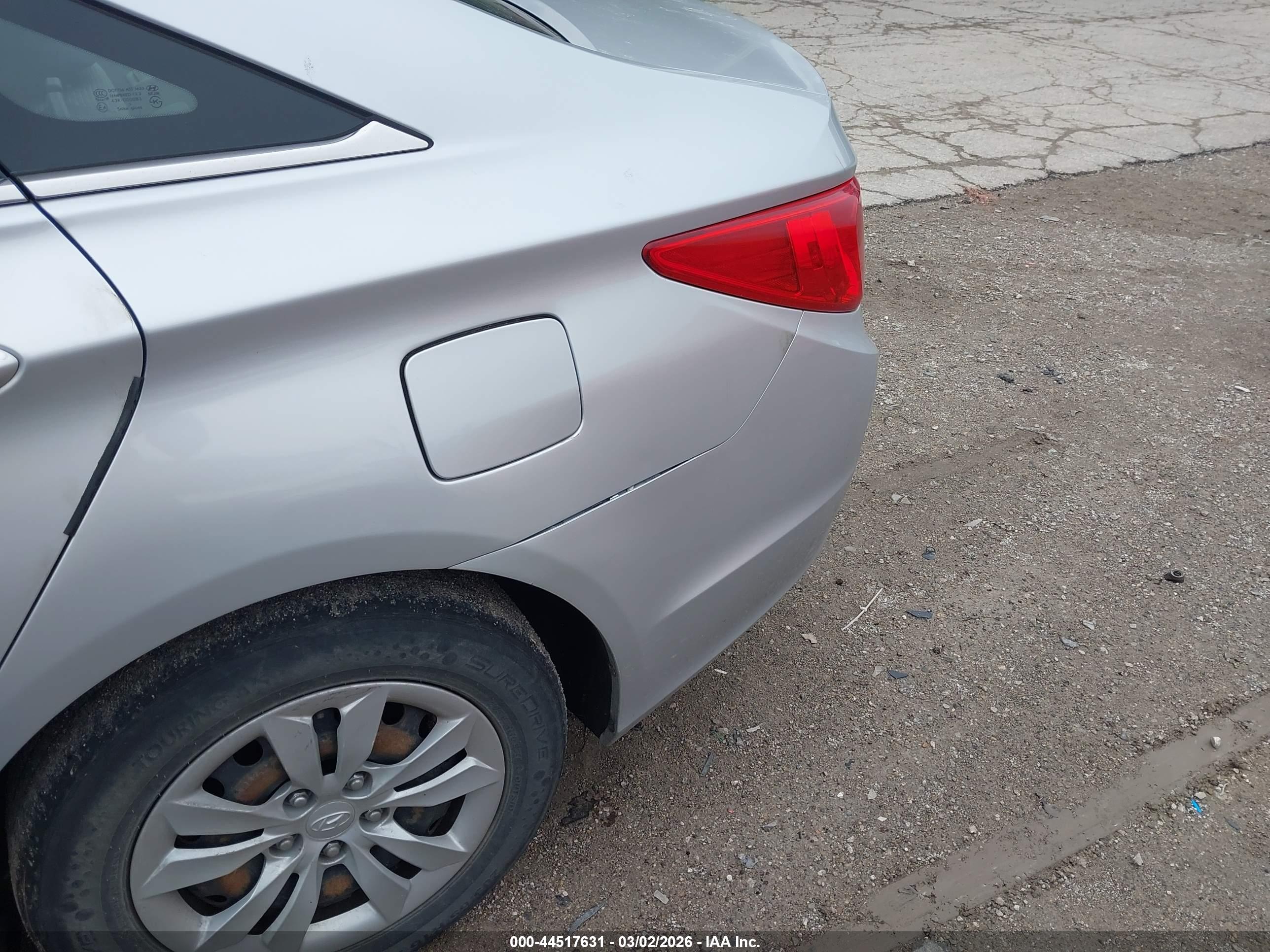 HYUNDAI SONATA image 6