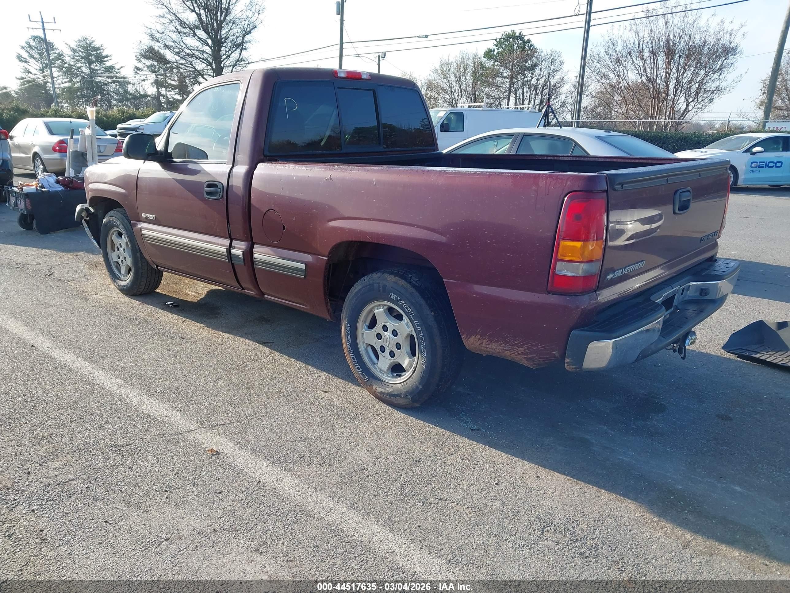 CHEVROLET SILVERADO image 3