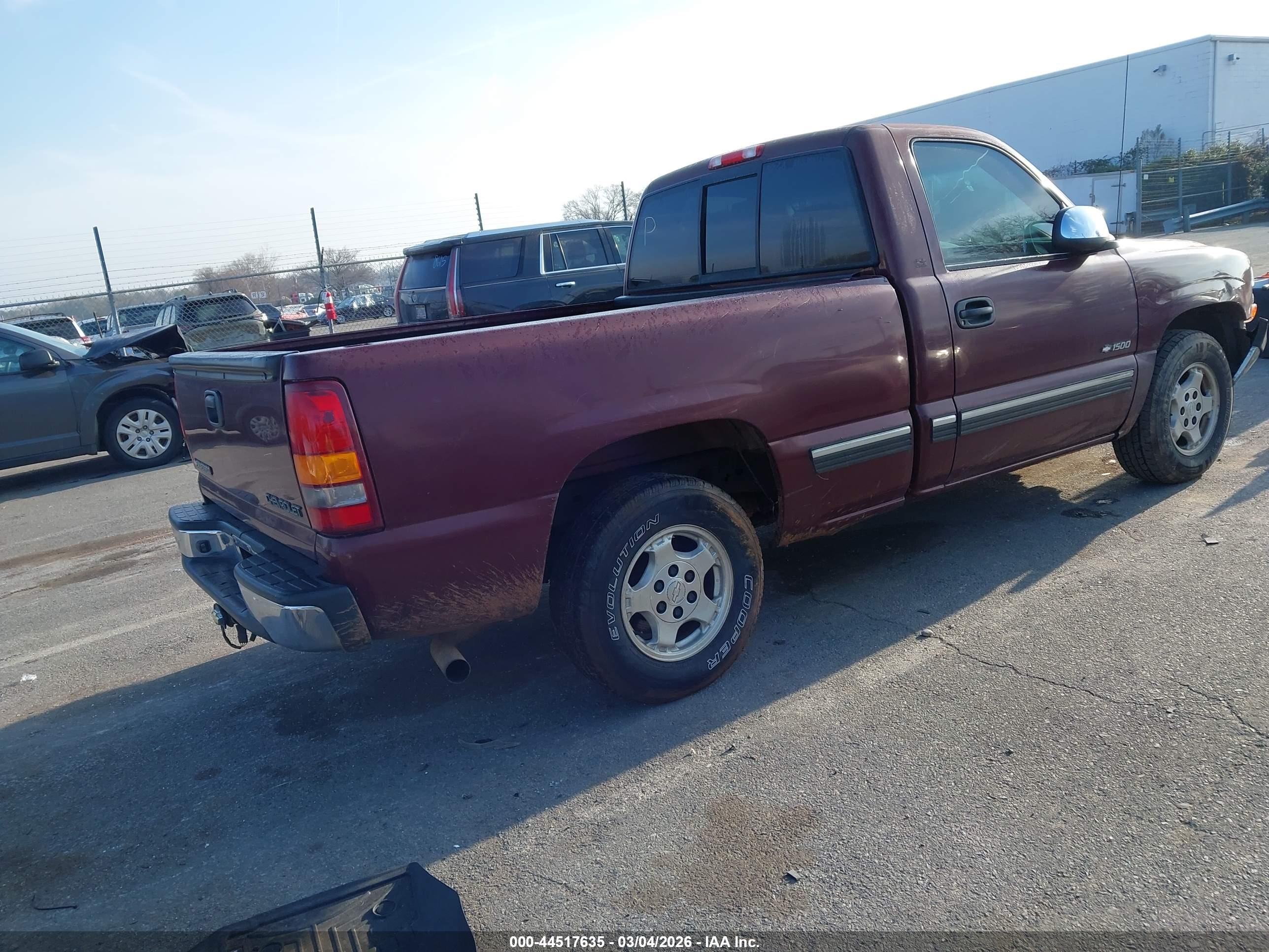 CHEVROLET SILVERADO image 4