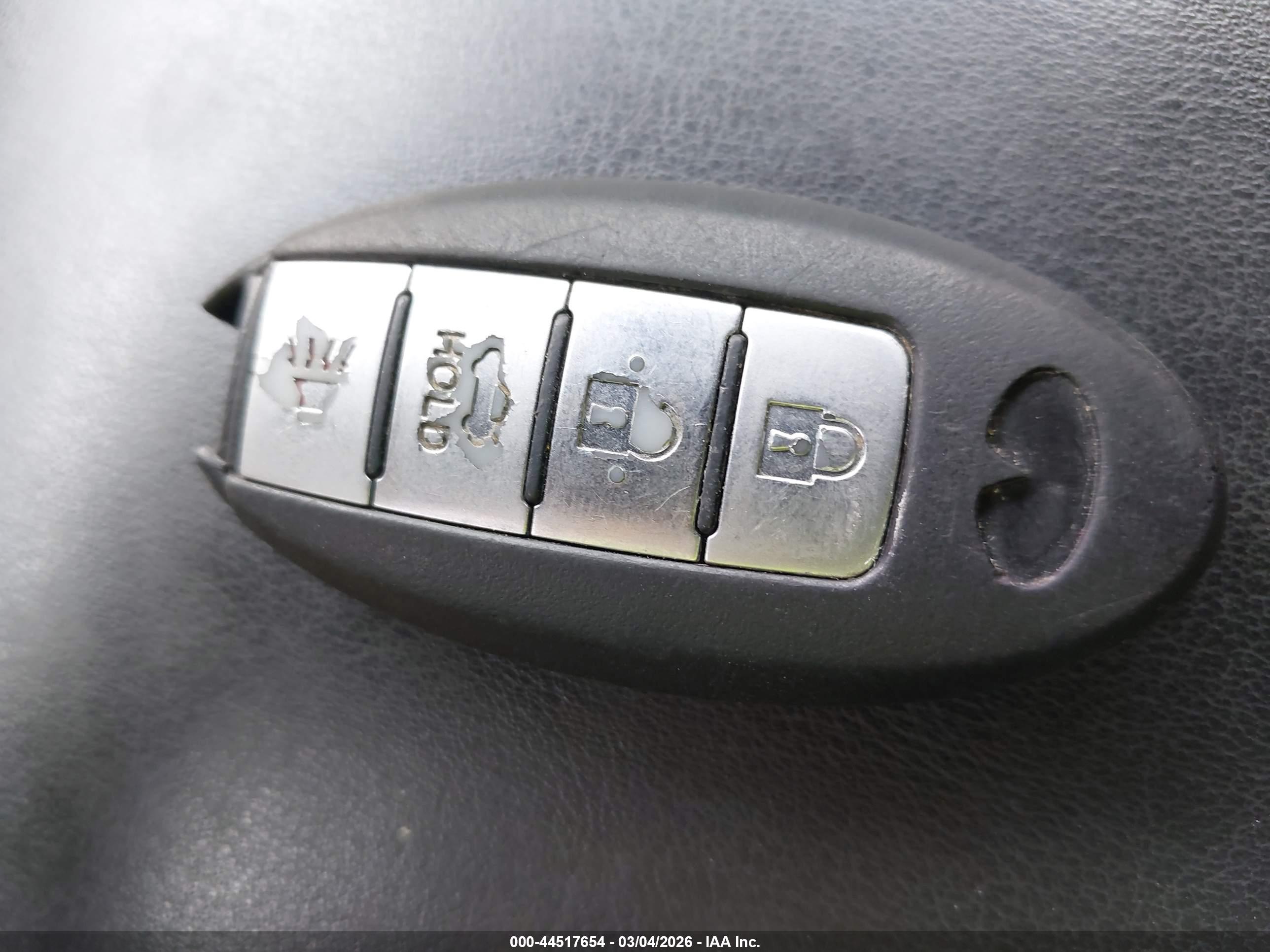 INFINITI G37X image 11