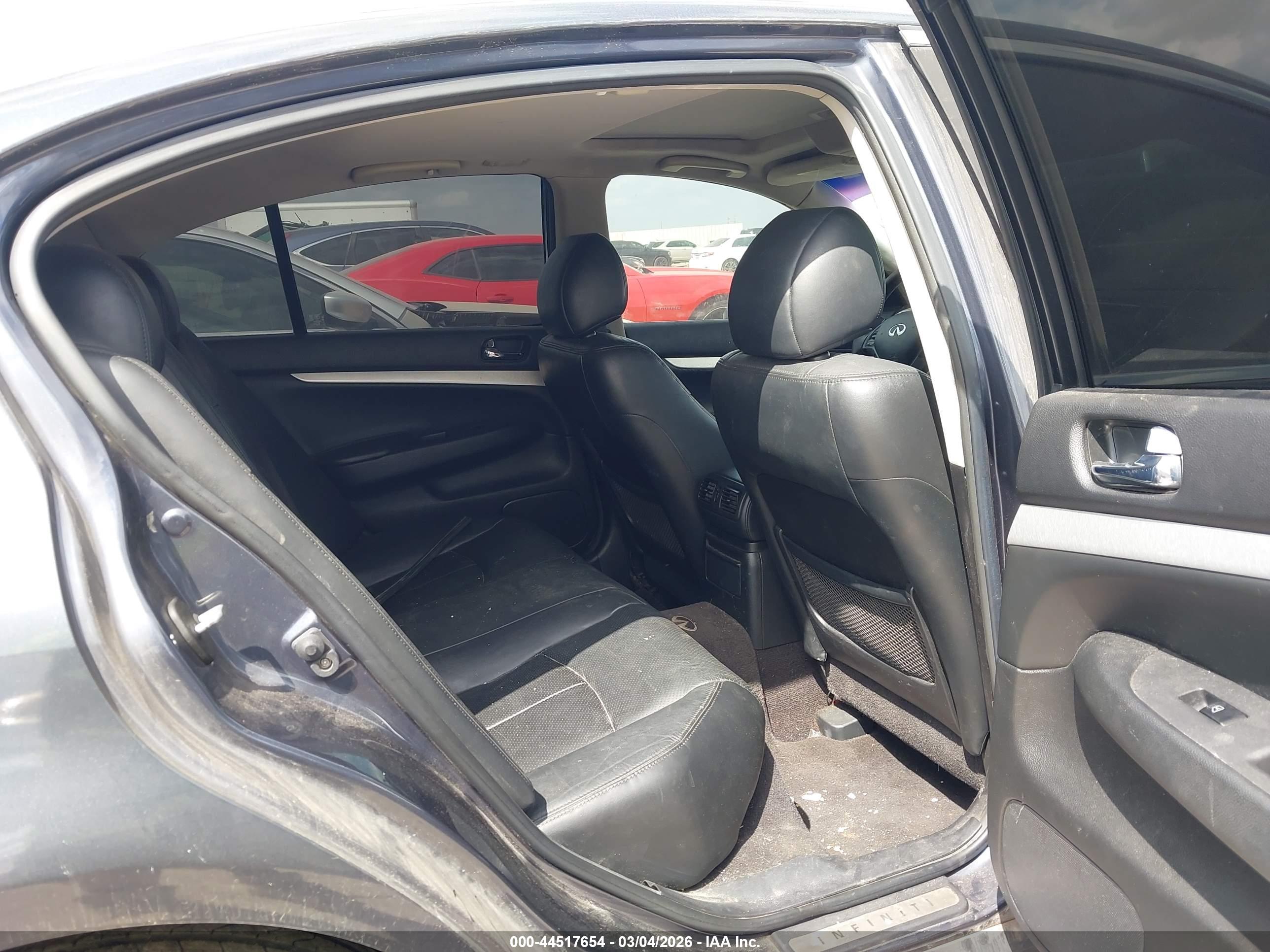 INFINITI G37X image 8