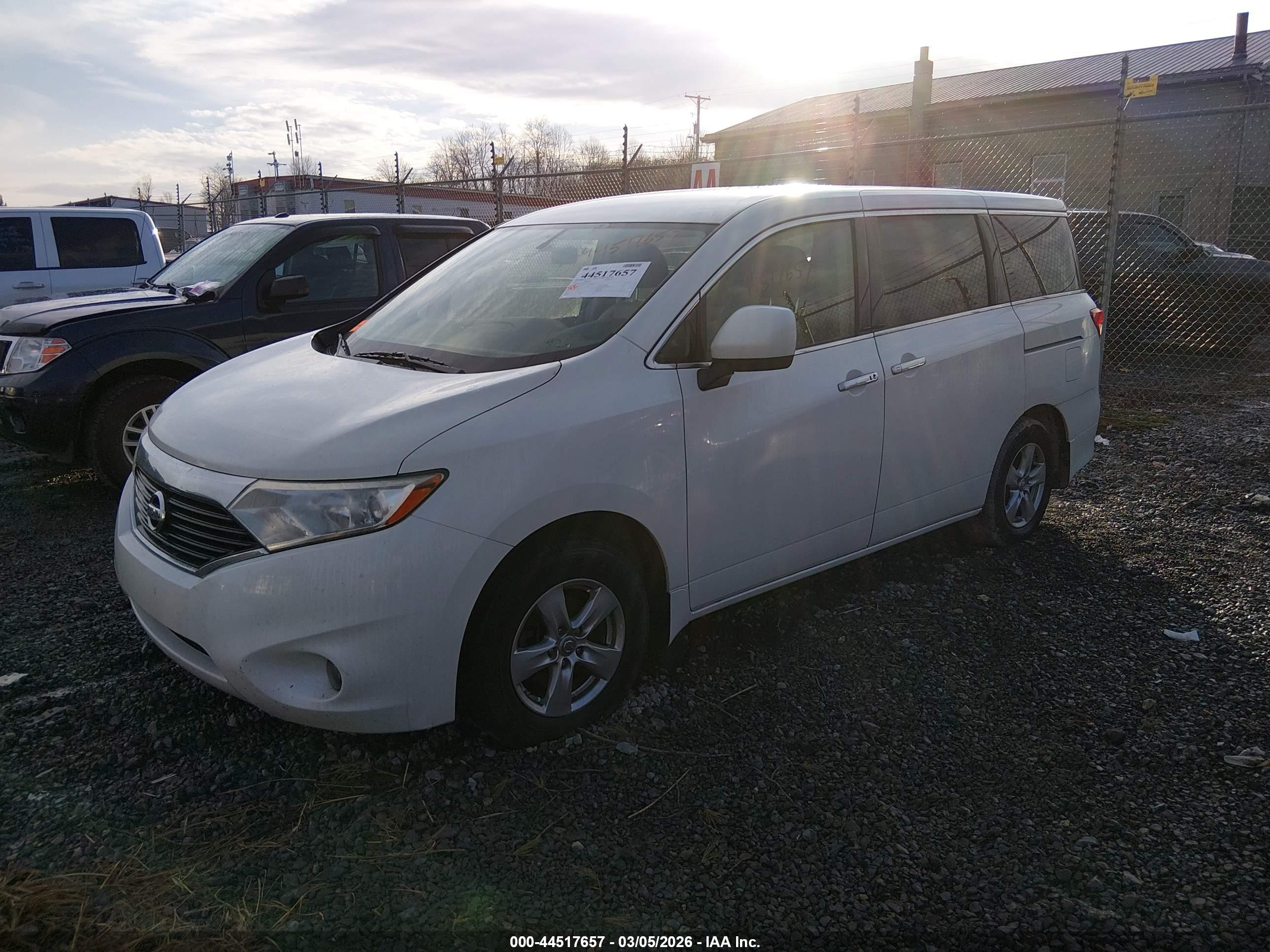 NISSAN QUEST image 2