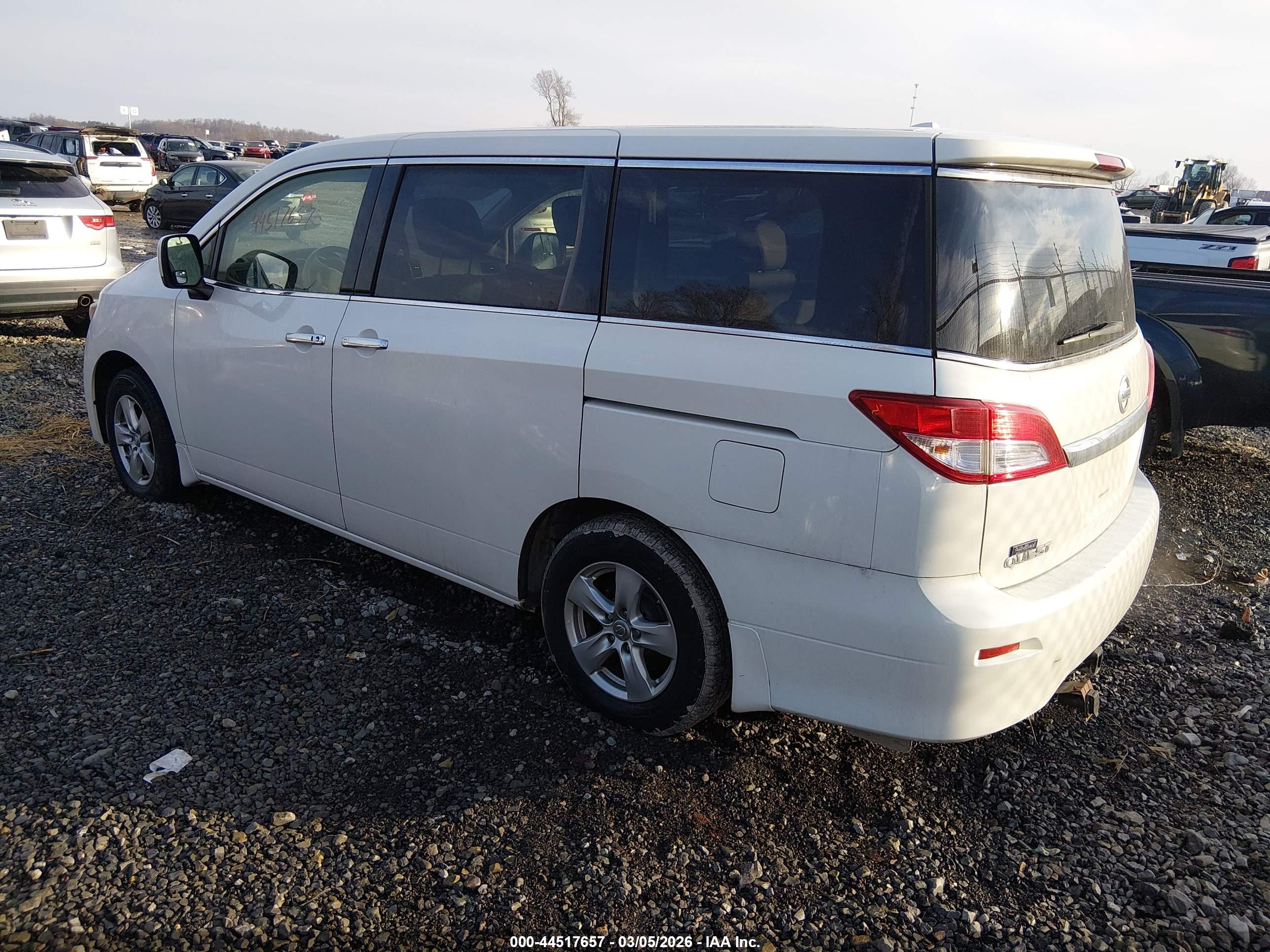 NISSAN QUEST image 3