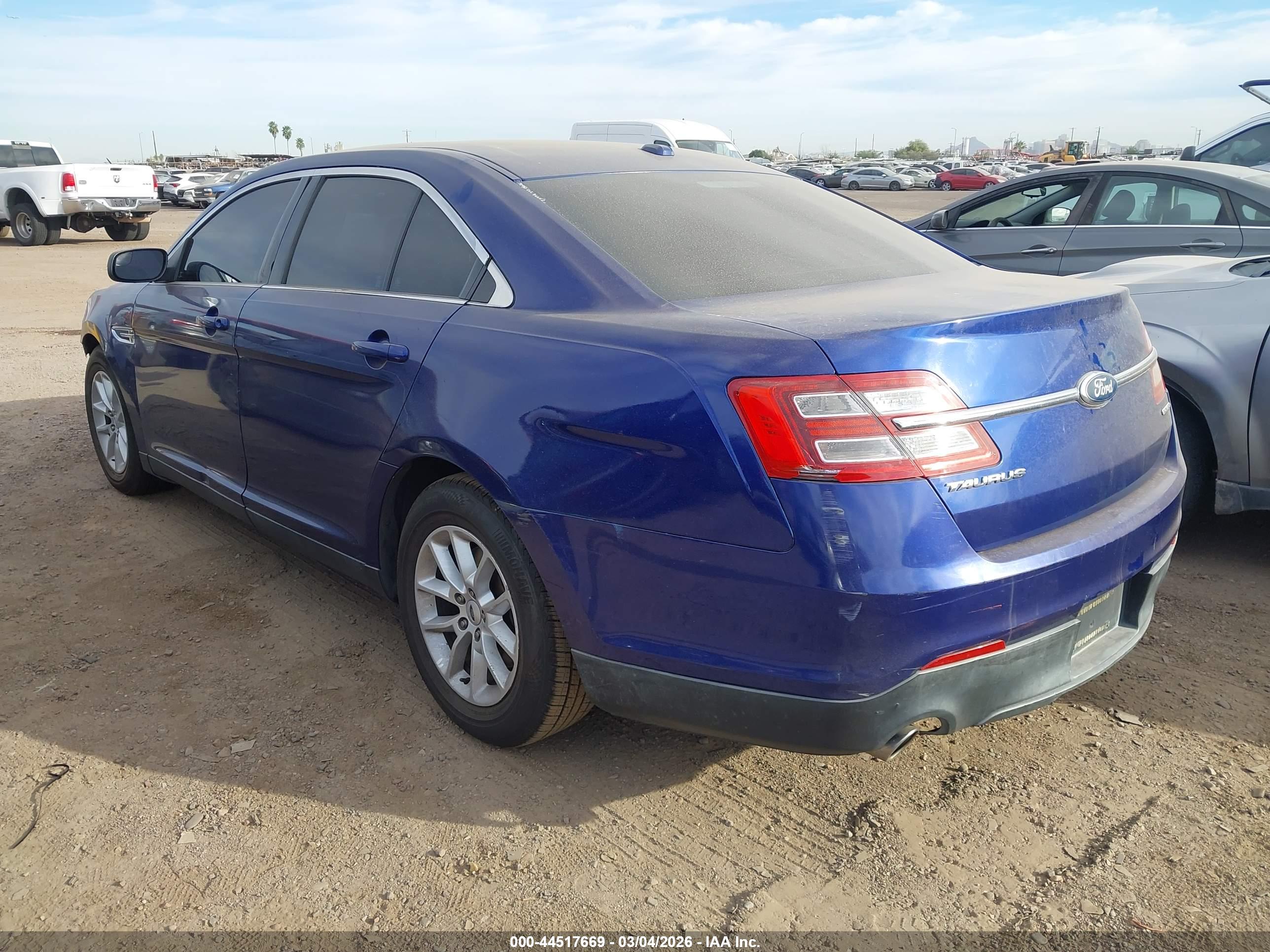 FORD TAURUS image 3