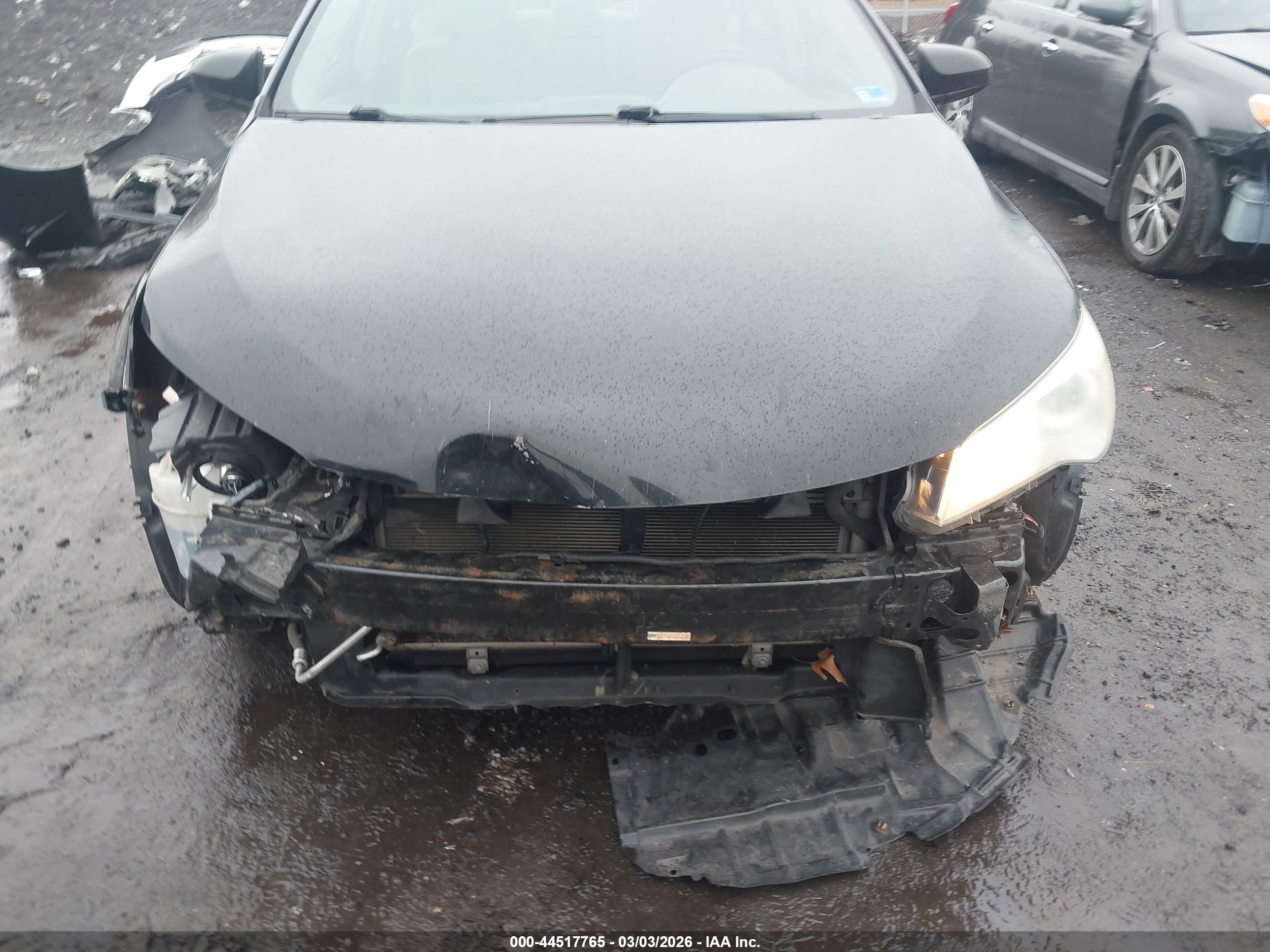 TOYOTA CAMRY image 6