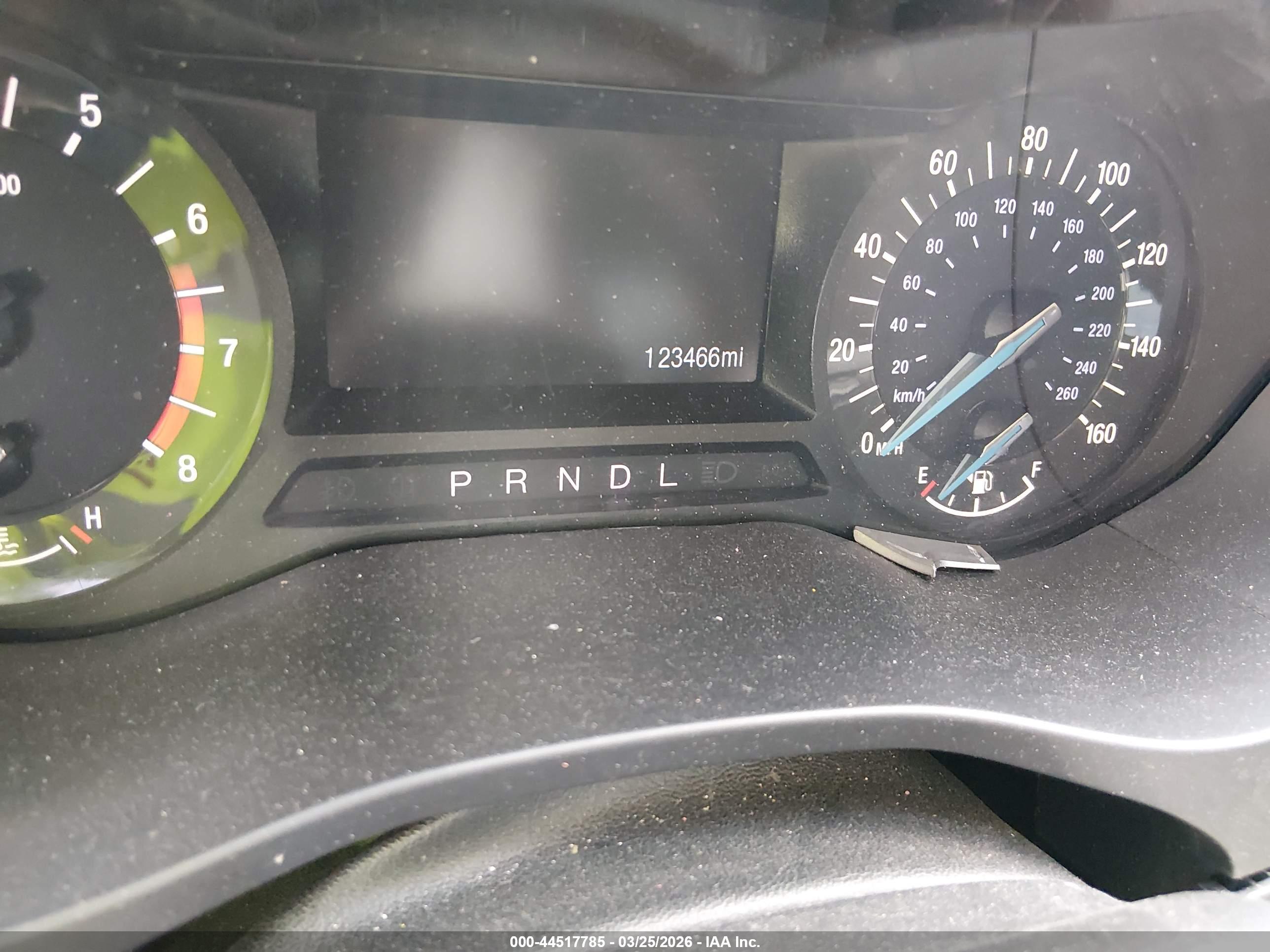 FORD FUSION image 7