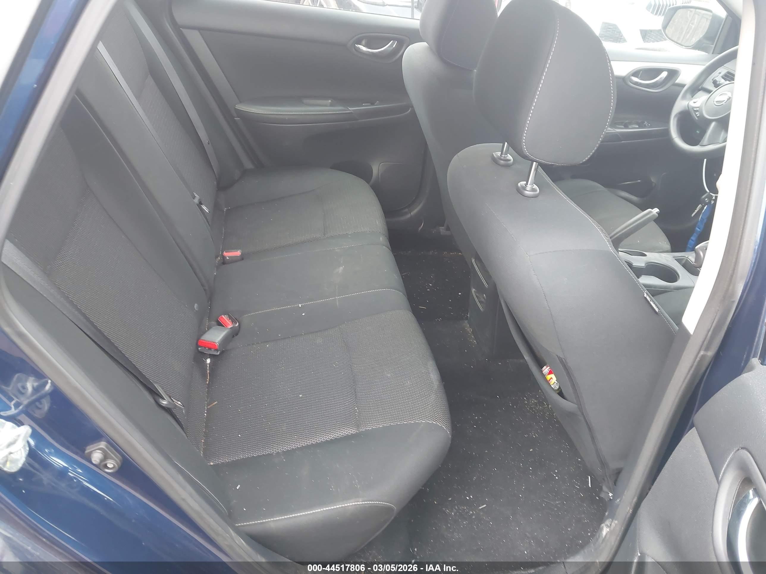 NISSAN SENTRA image 8
