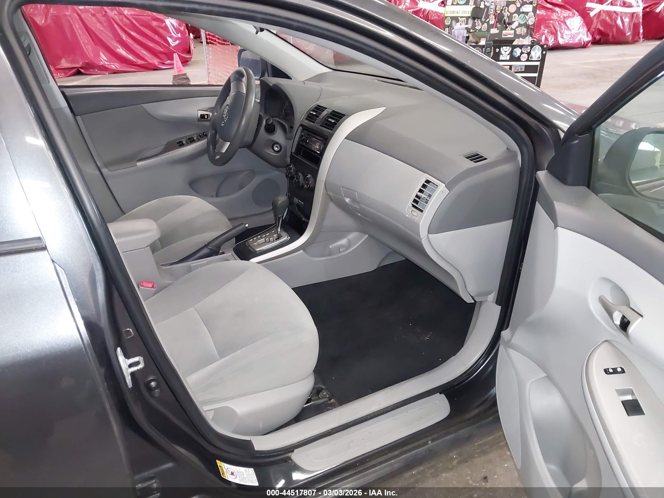 TOYOTA COROLLA image 5