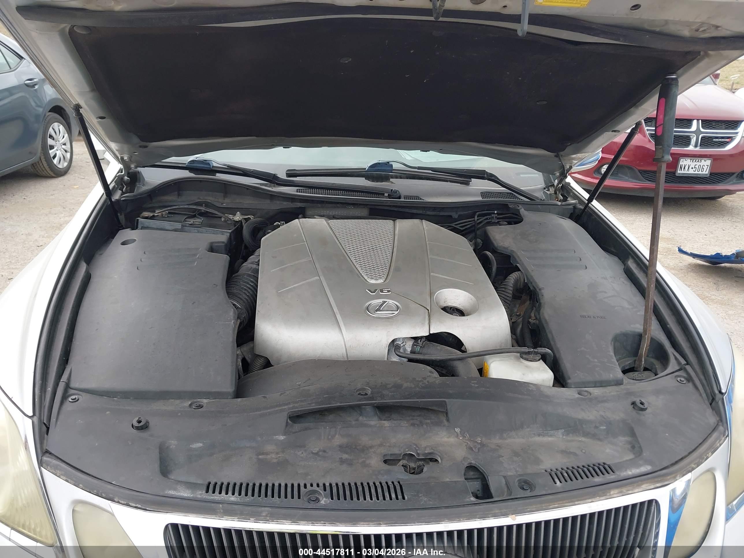 LEXUS GS image 10
