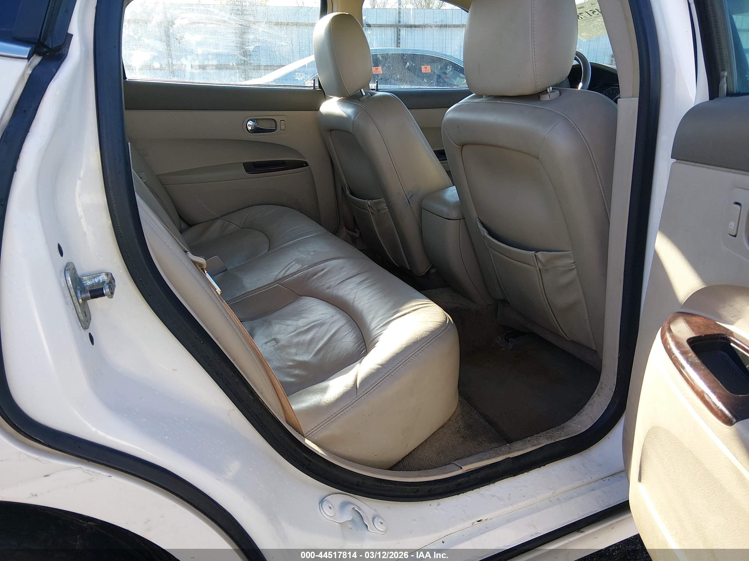 BUICK LACROSSE image 8