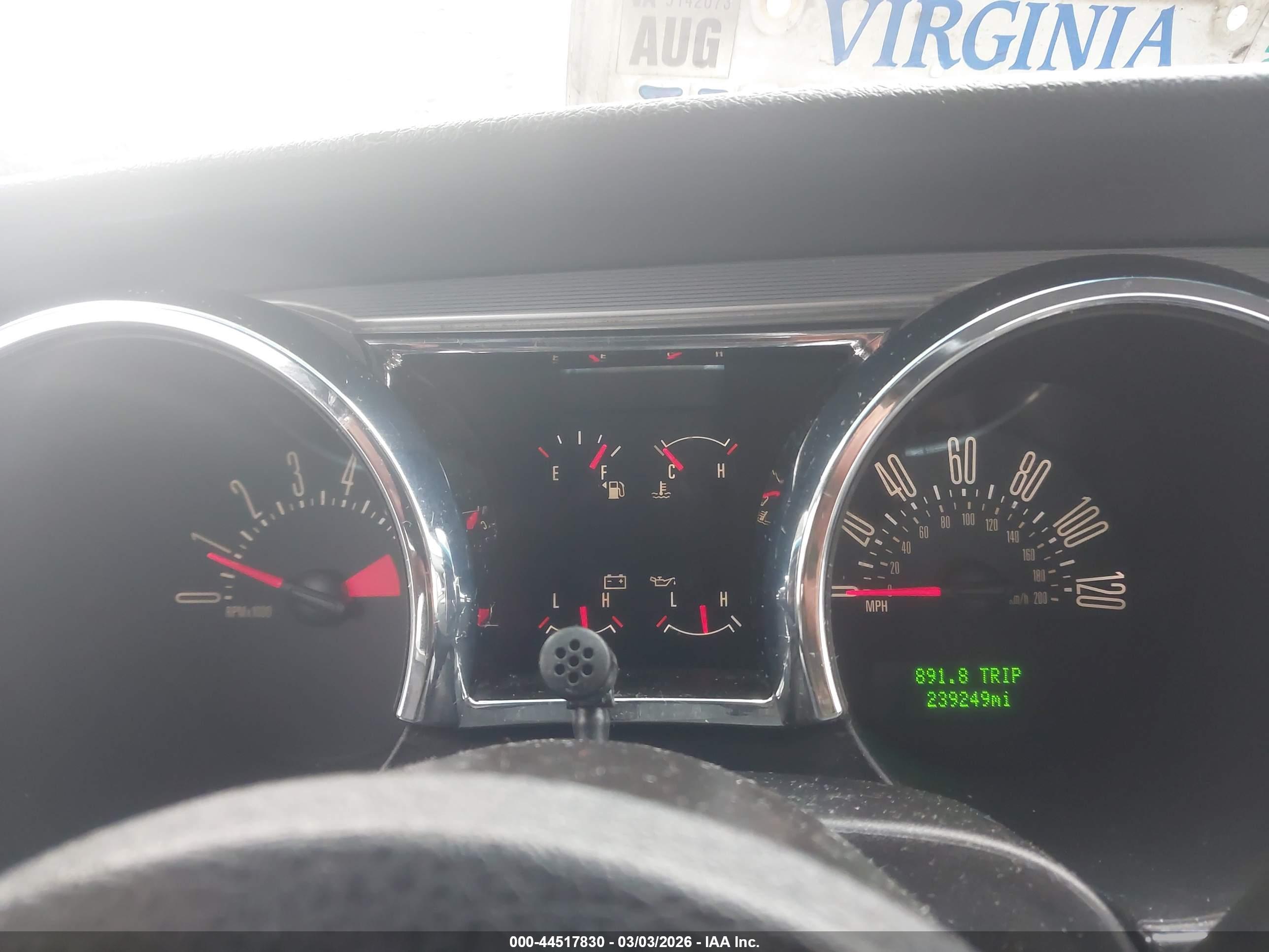 FORD MUSTANG image 7