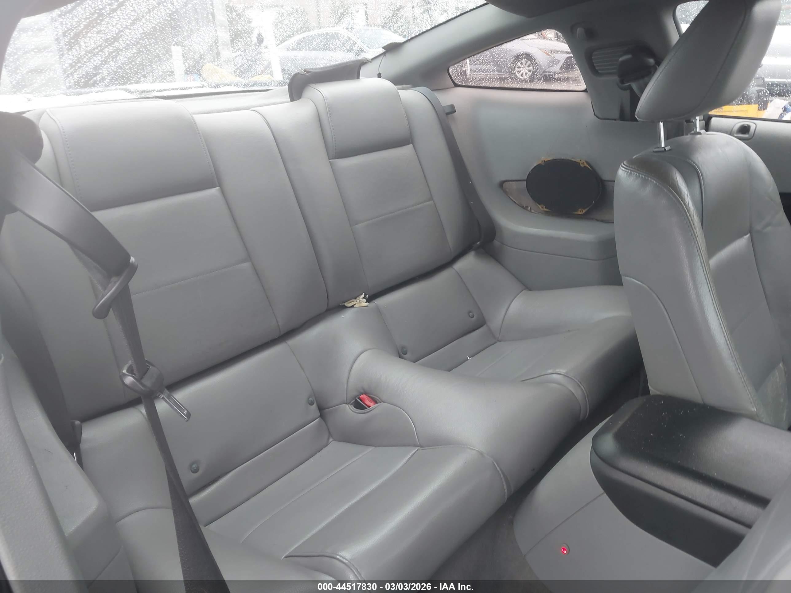FORD MUSTANG image 8