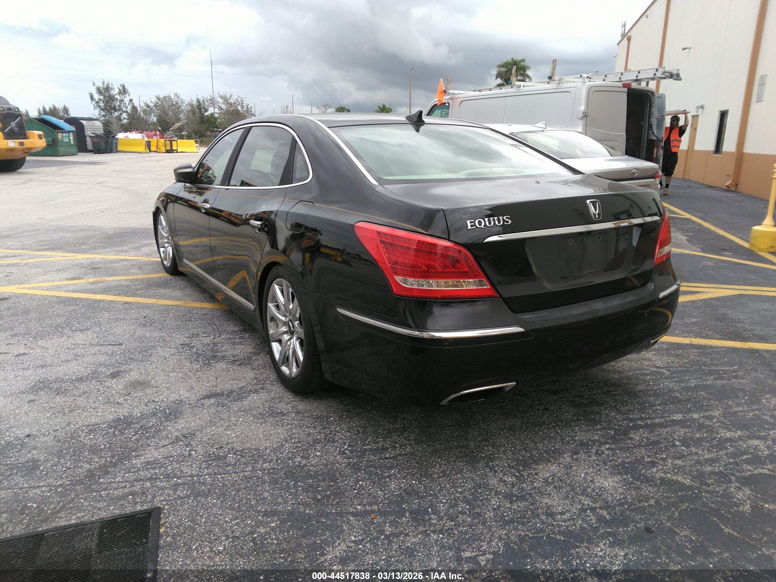 HYUNDAI EQUUS image 3