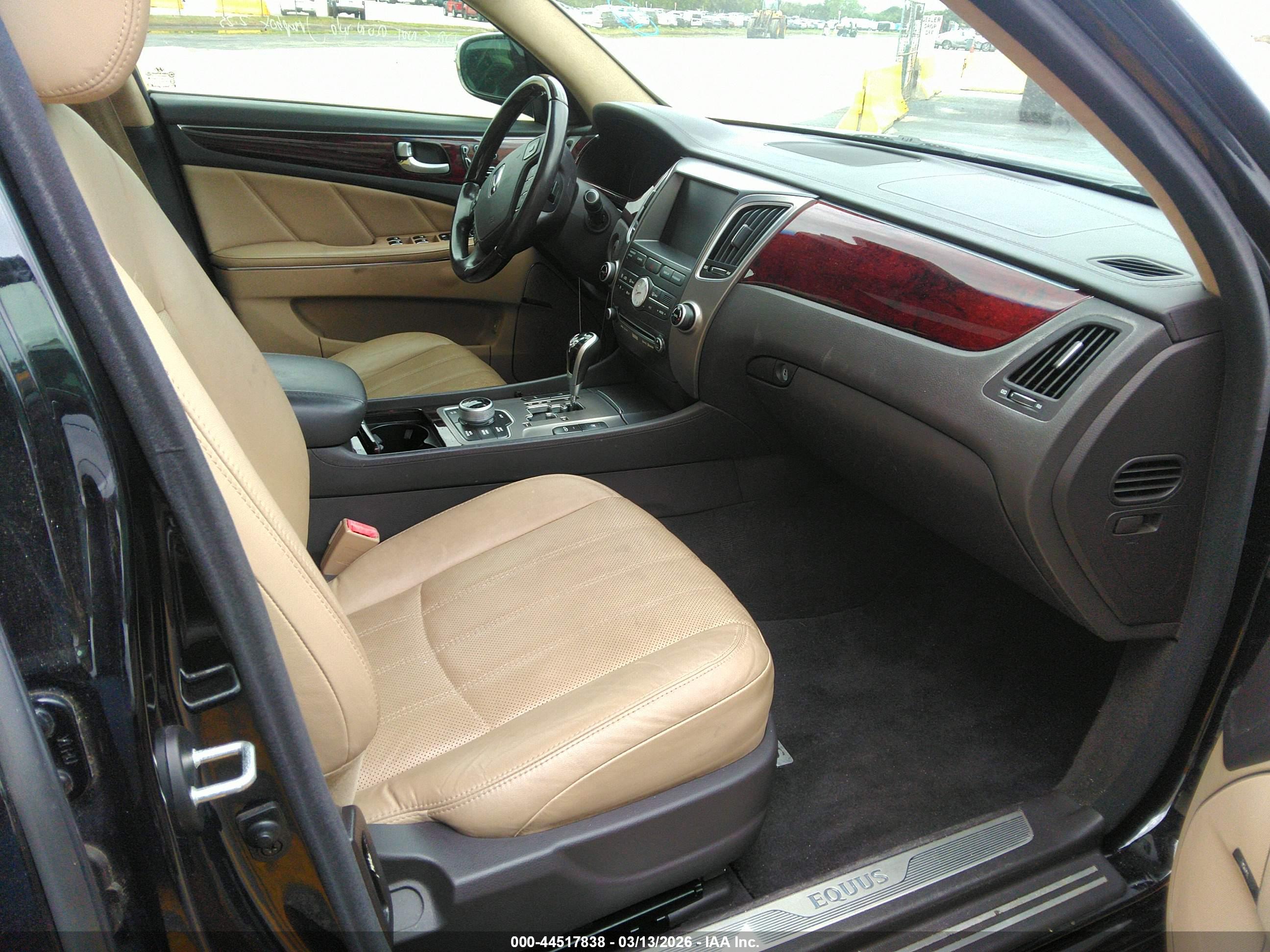 HYUNDAI EQUUS image 5