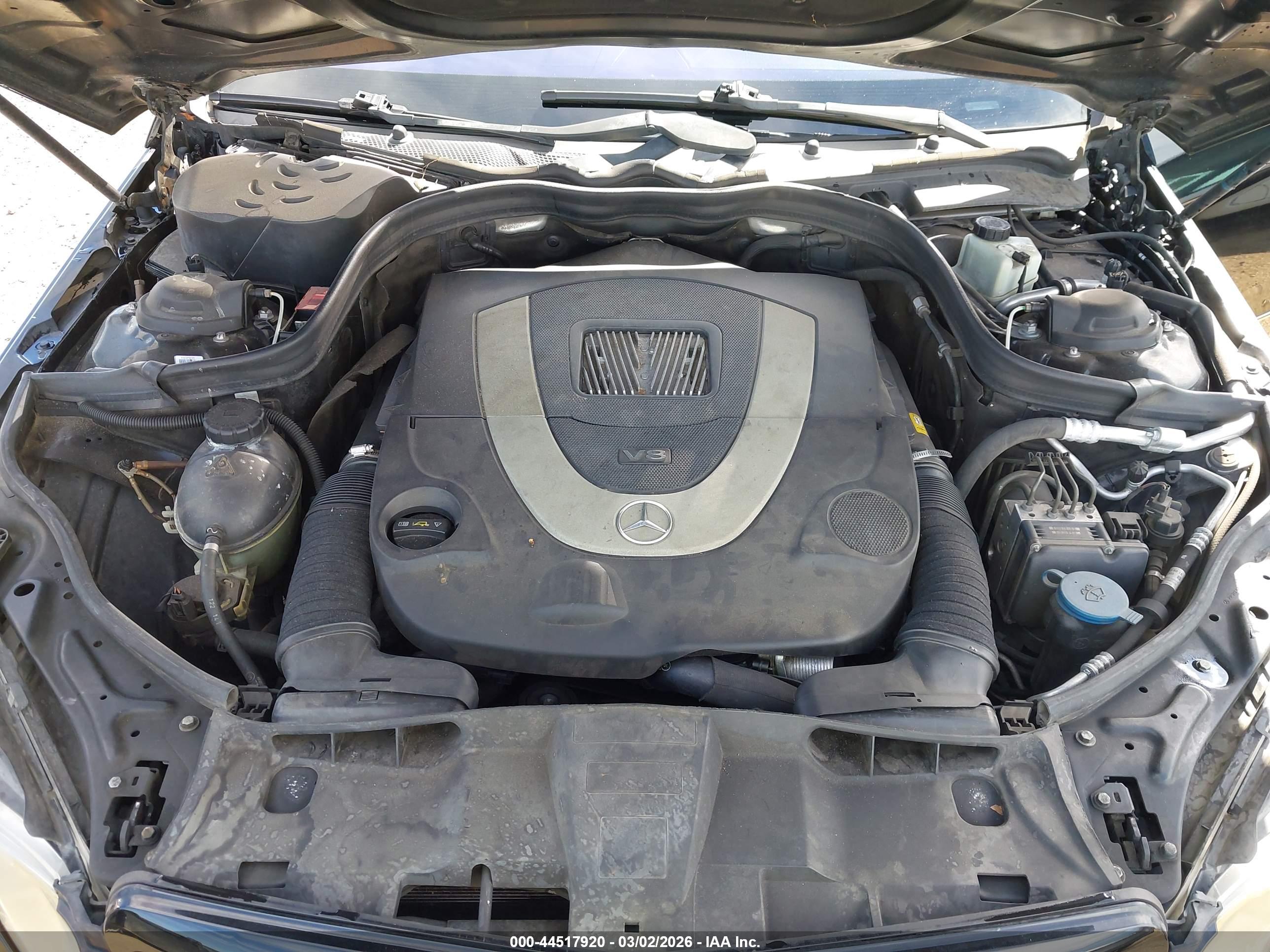MERCEDES-BENZ E image 10