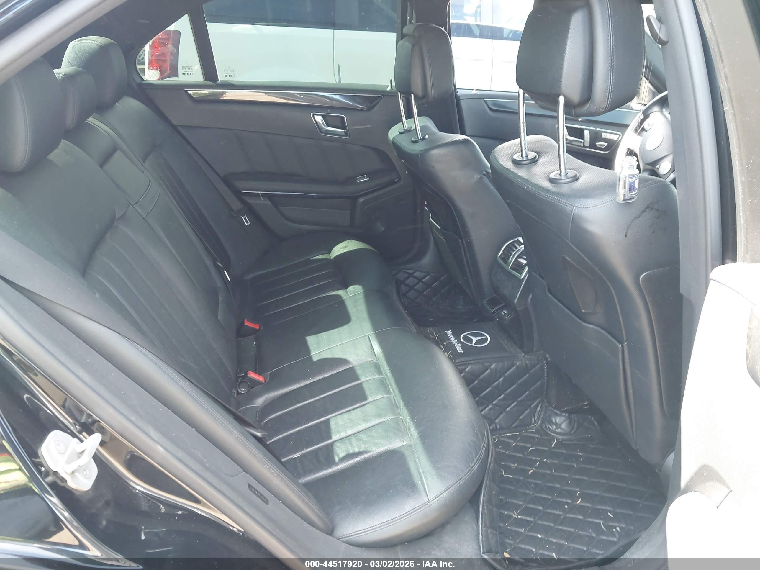 MERCEDES-BENZ E image 8