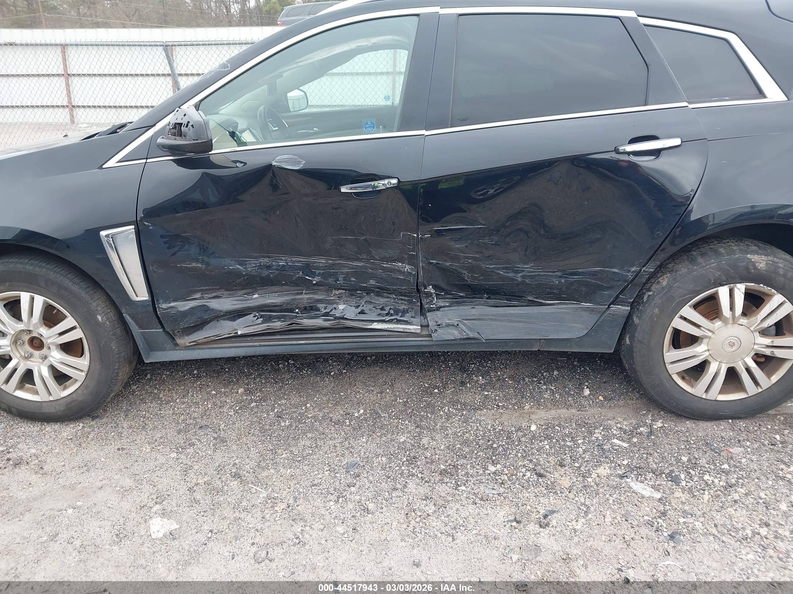 CADILLAC SRX image 6