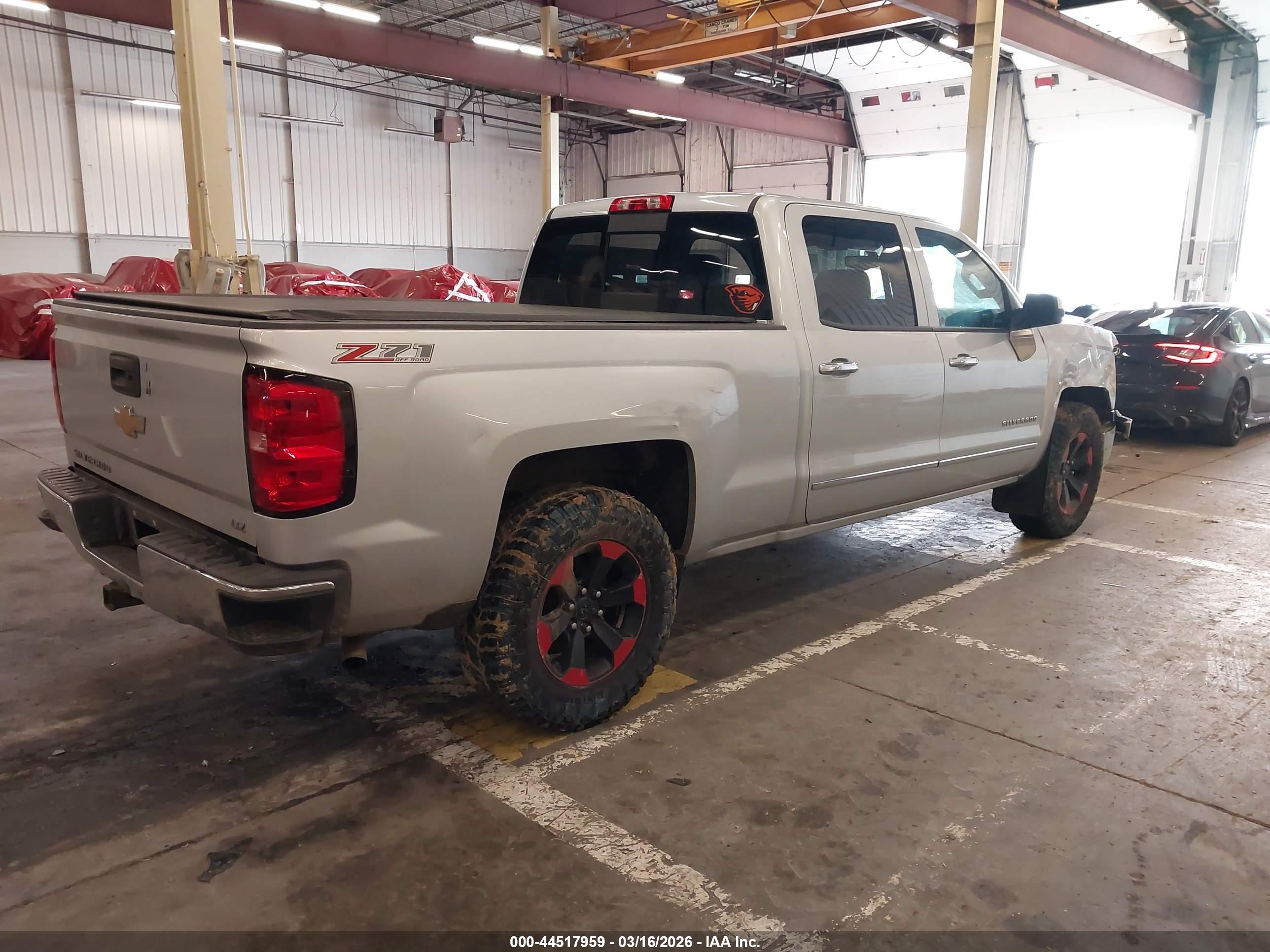 CHEVROLET SILVERADO image 4