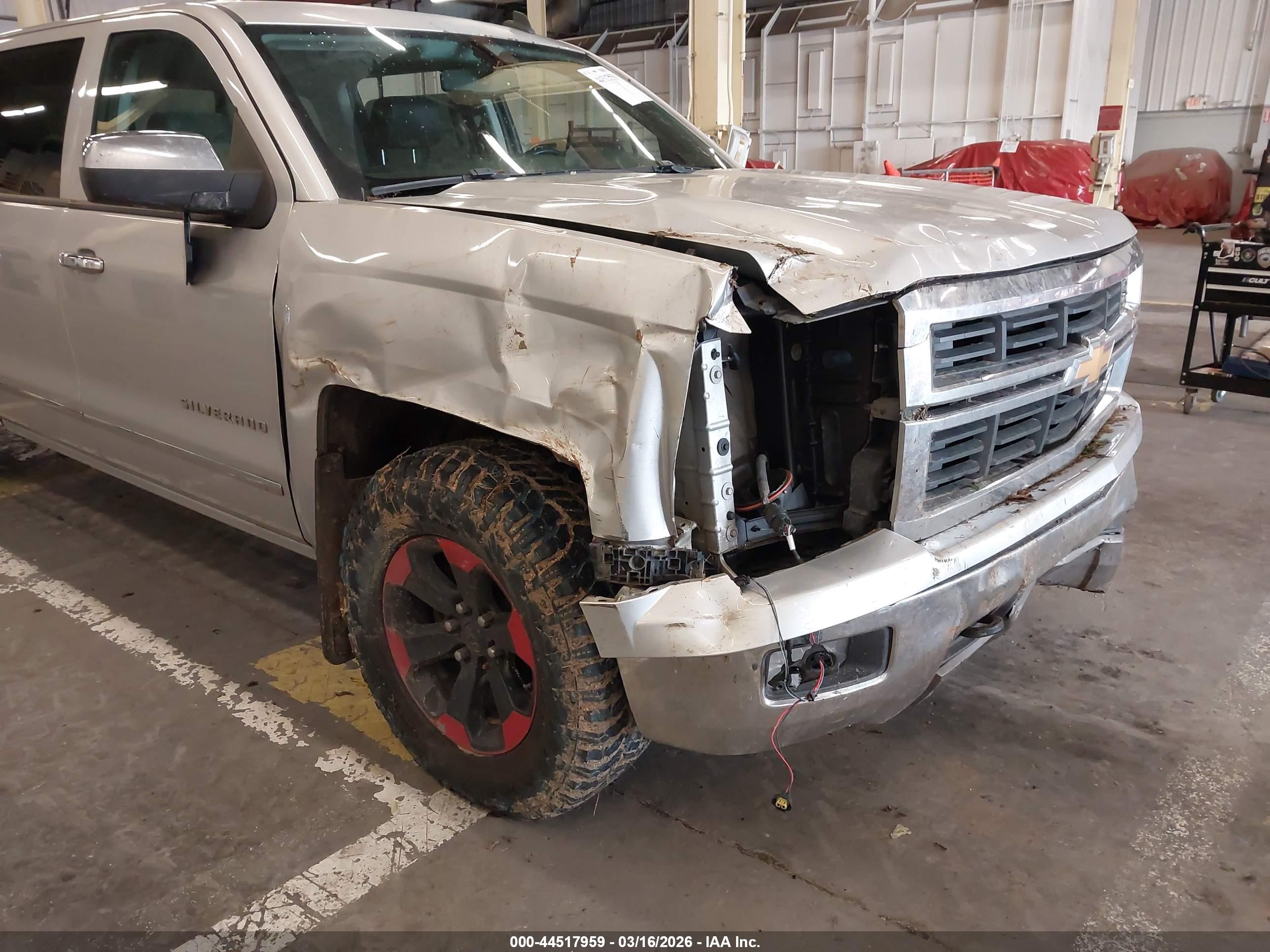 CHEVROLET SILVERADO image 6