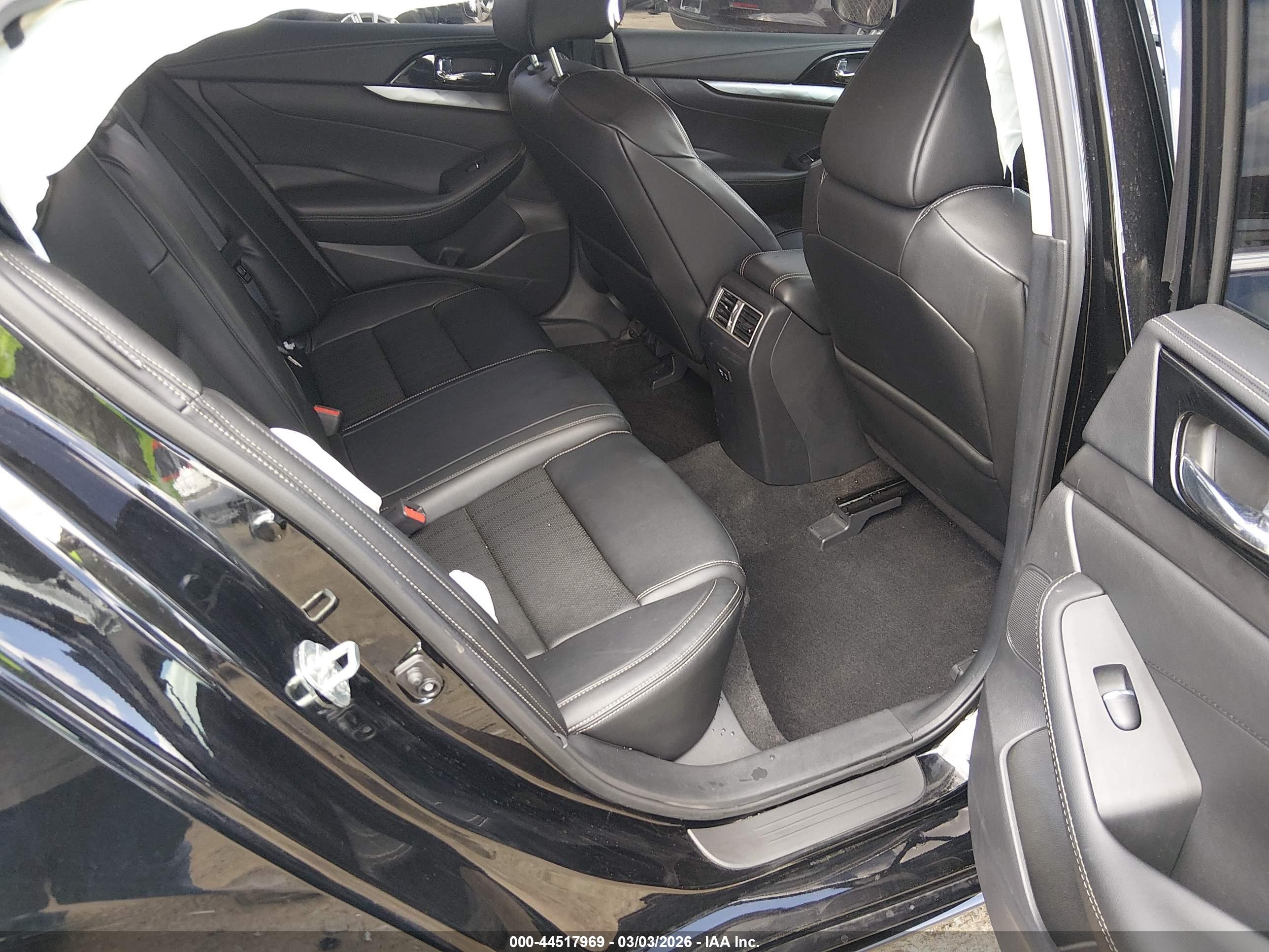 NISSAN MAXIMA image 8