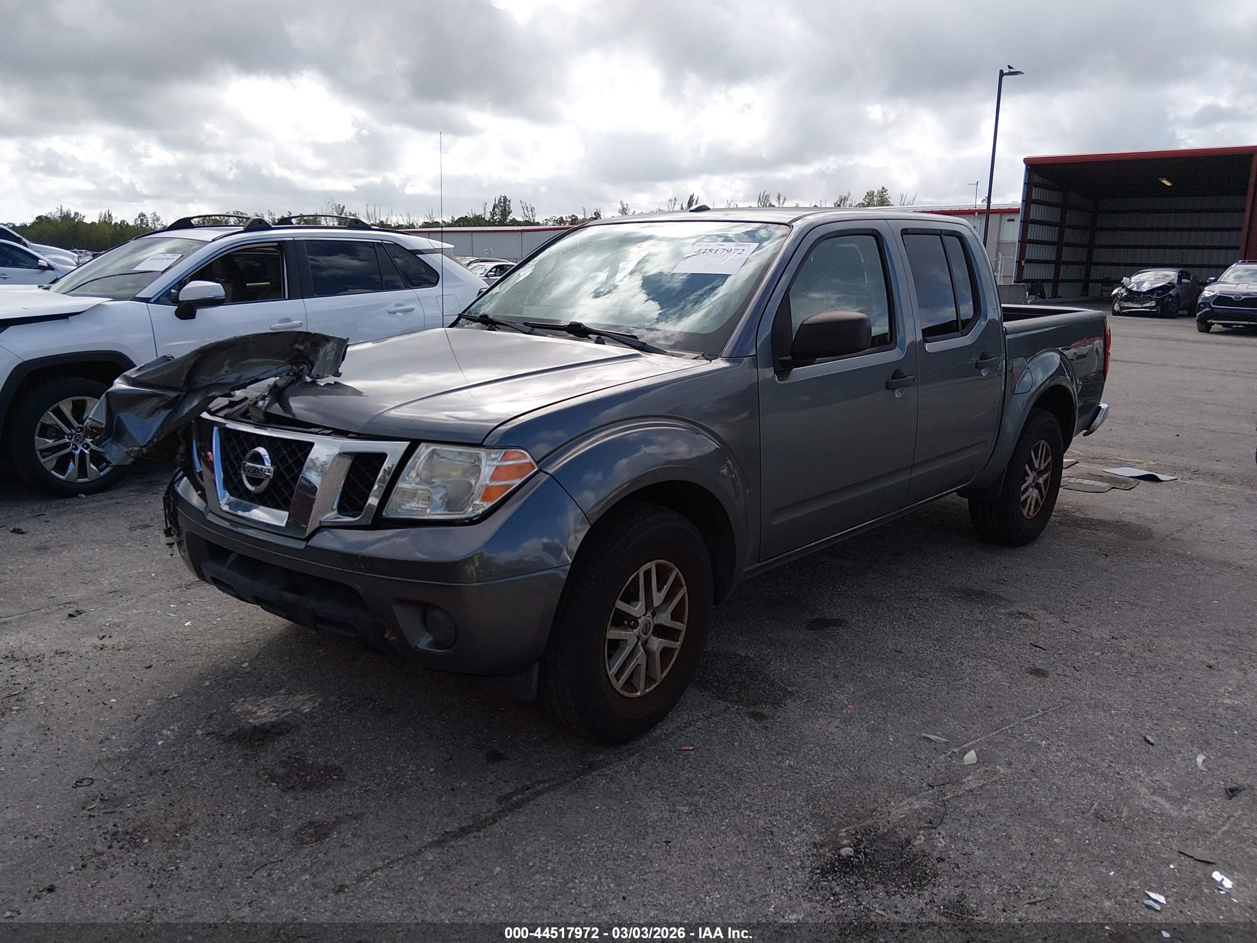 NISSAN FRONTIER image 2