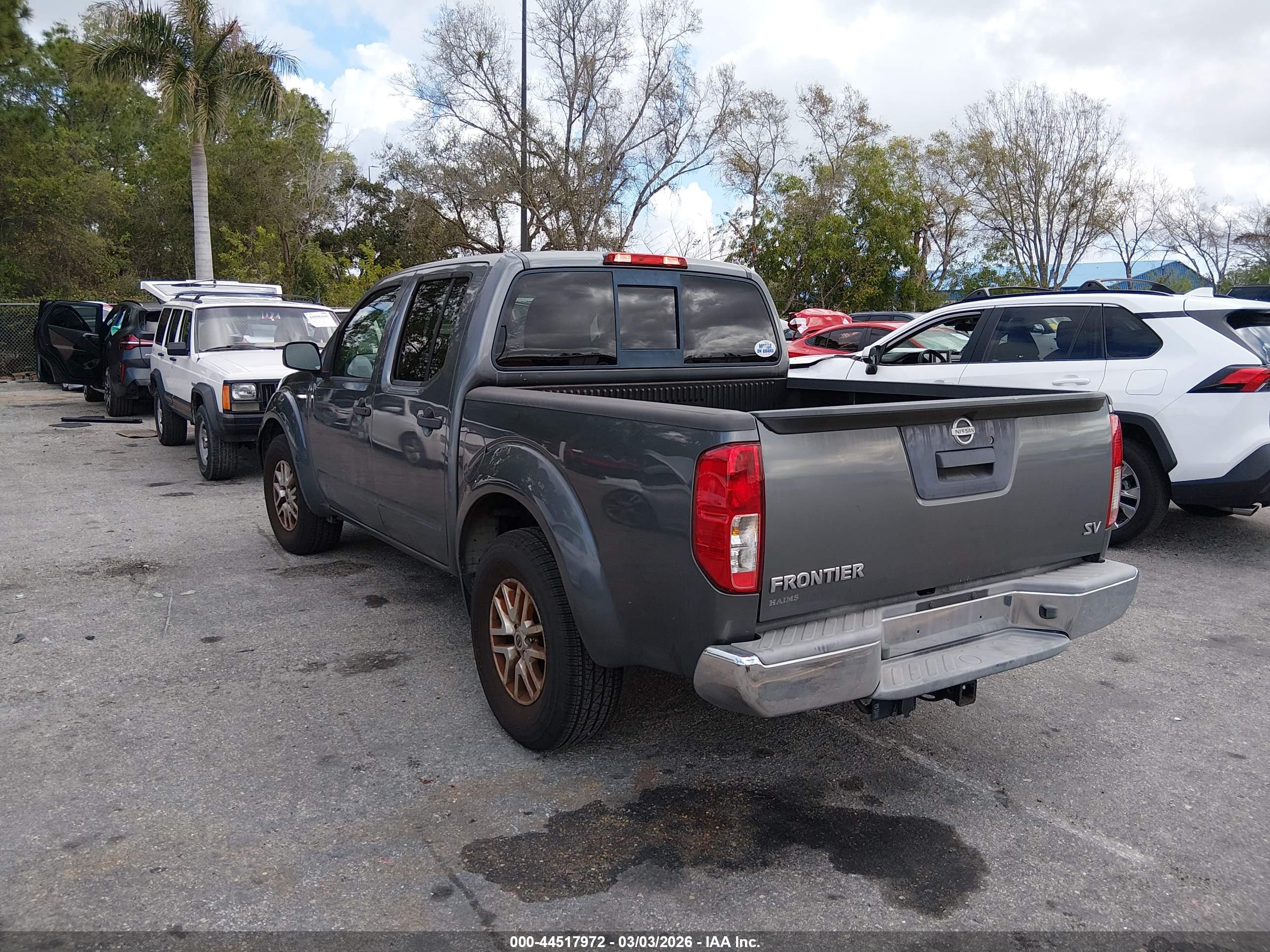 NISSAN FRONTIER image 3