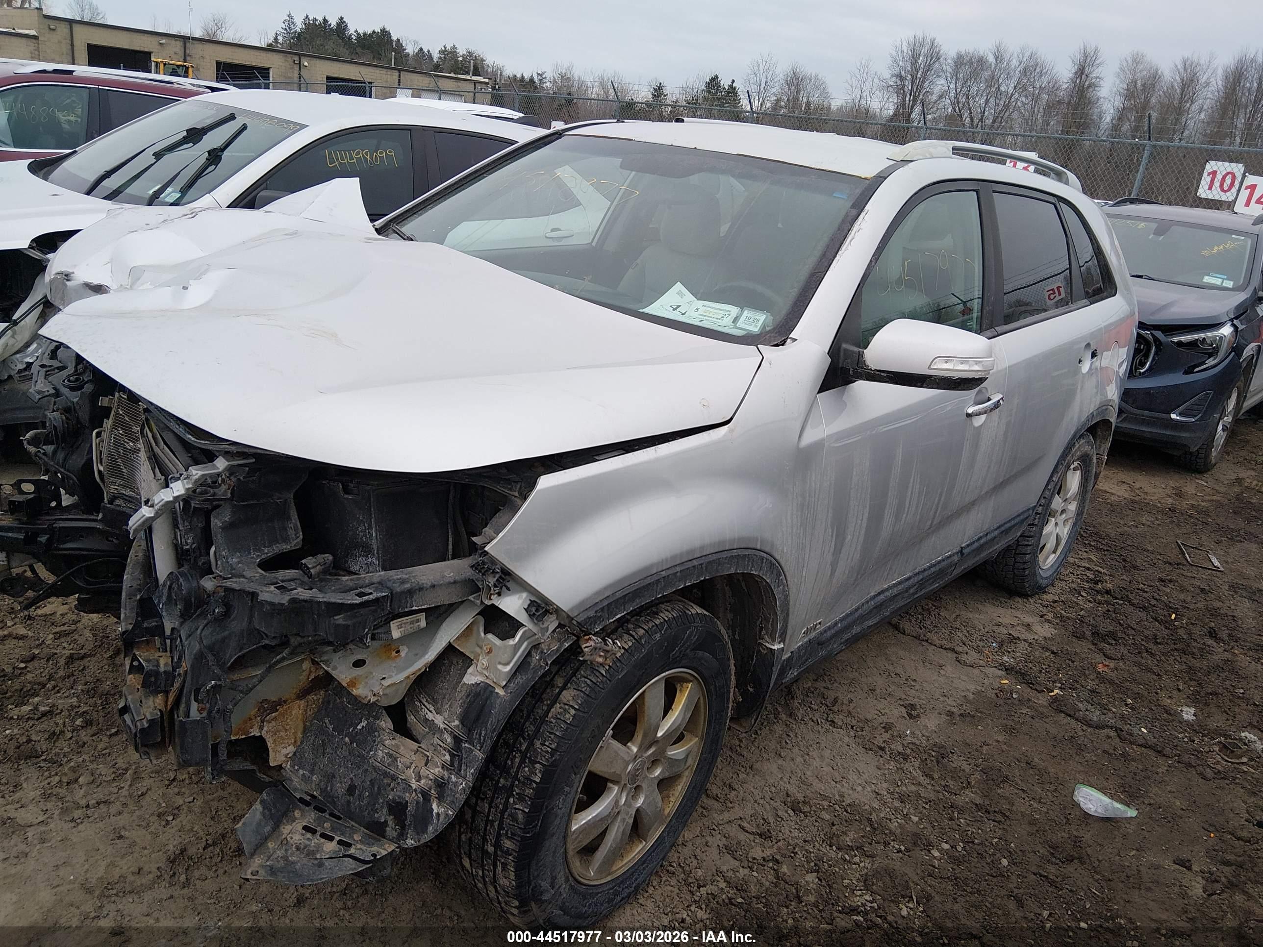 KIA SORENTO image 2