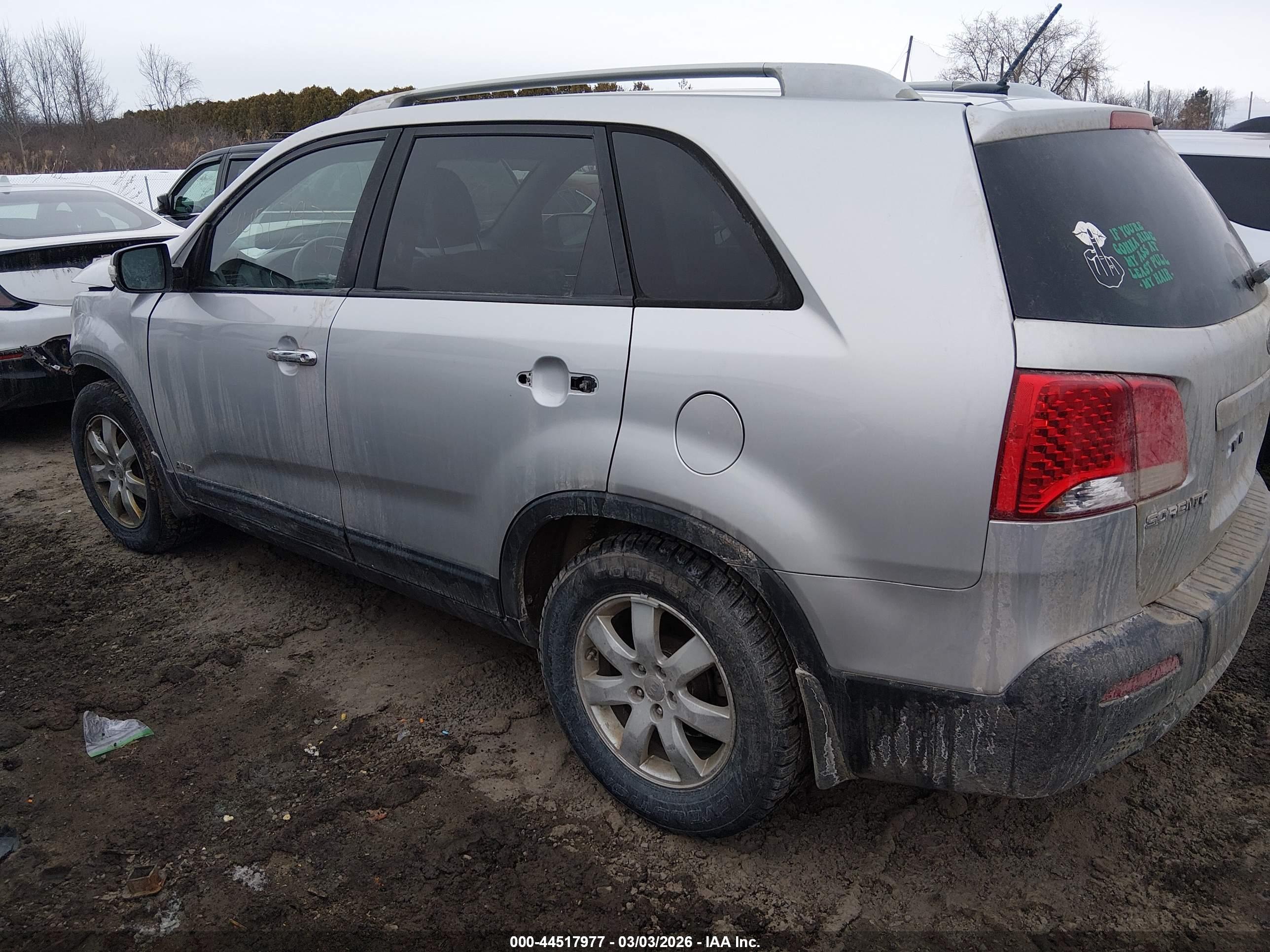 KIA SORENTO image 3