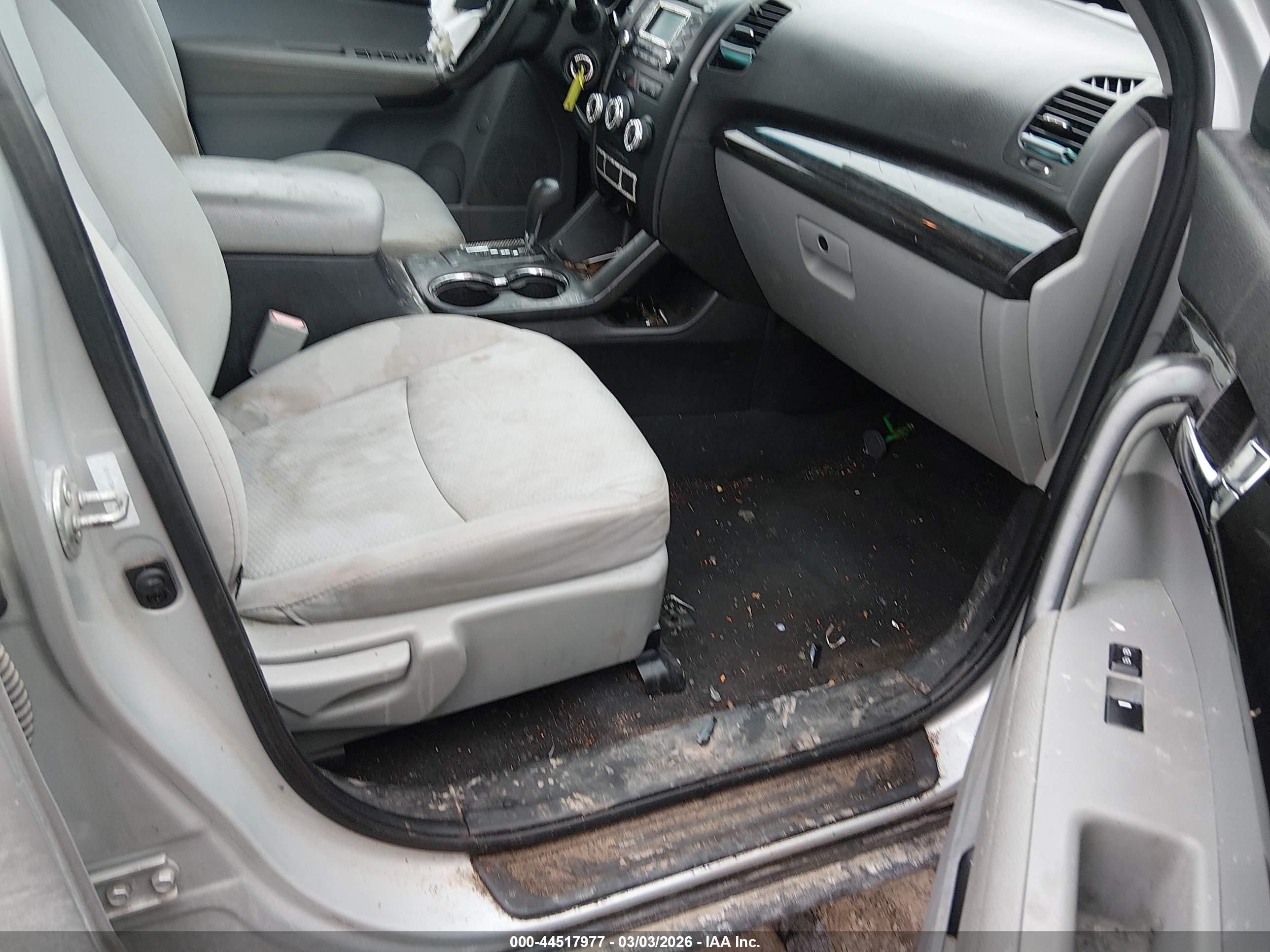 KIA SORENTO image 5